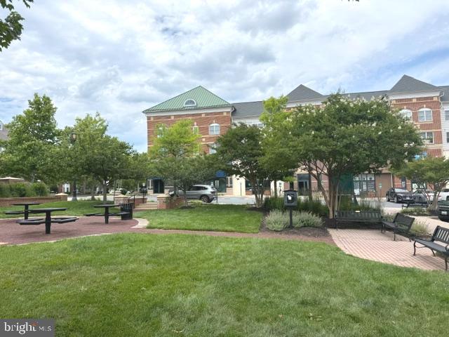 KING FARM VILLAGE - Residential