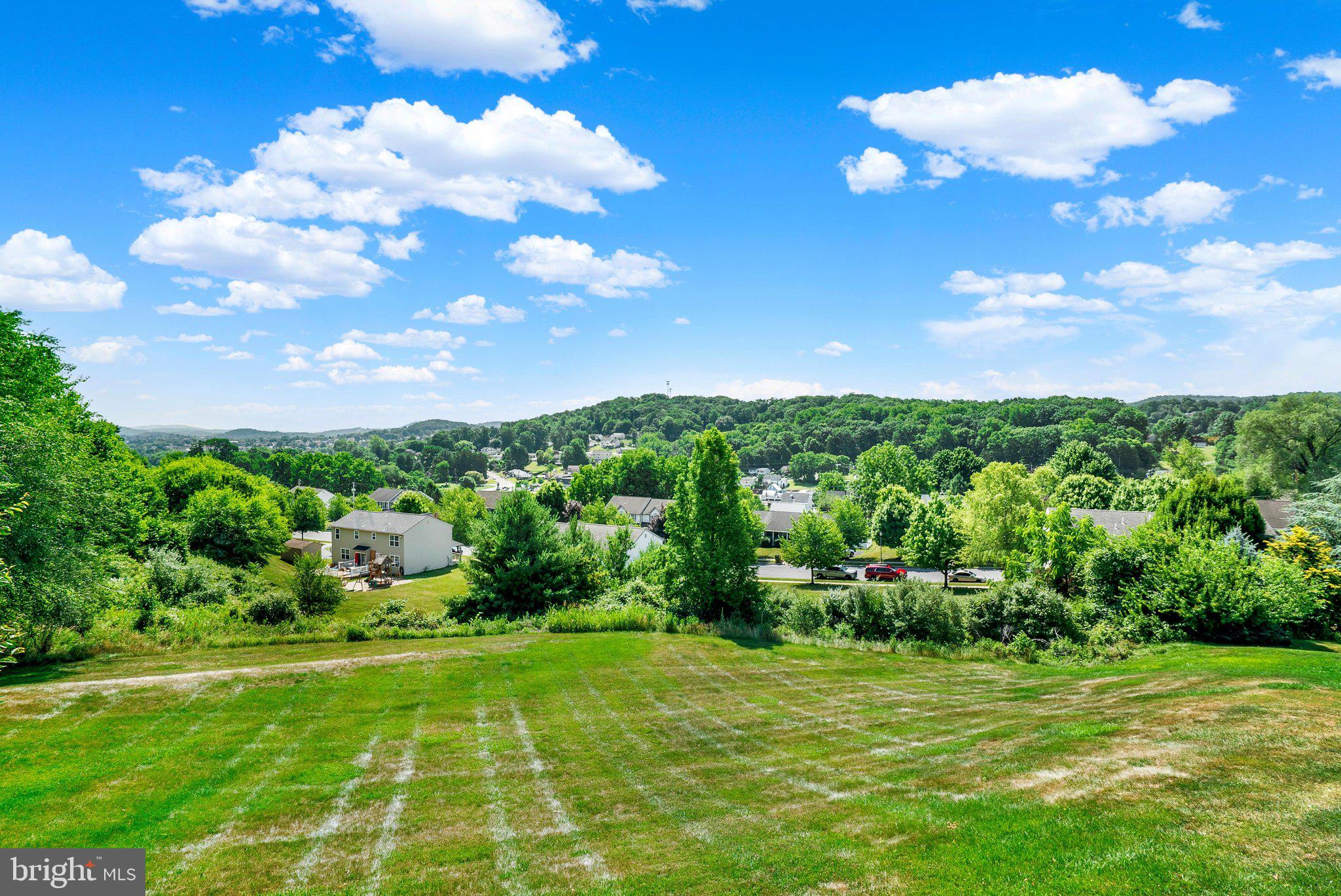 GOVERNORS POINTE - Residential