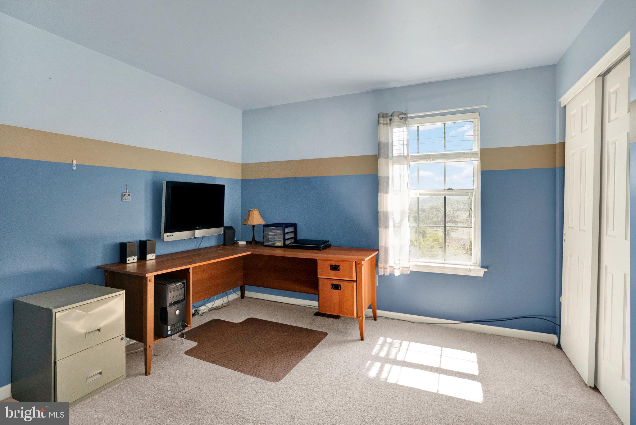GOVERNORS POINTE - Residential