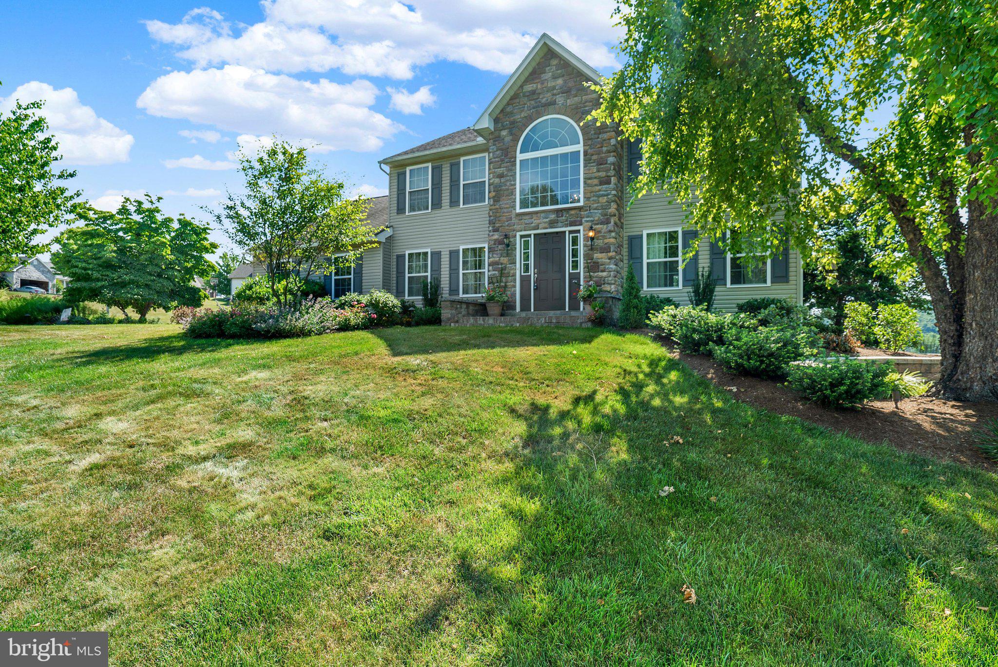 GOVERNORS POINTE - Residential