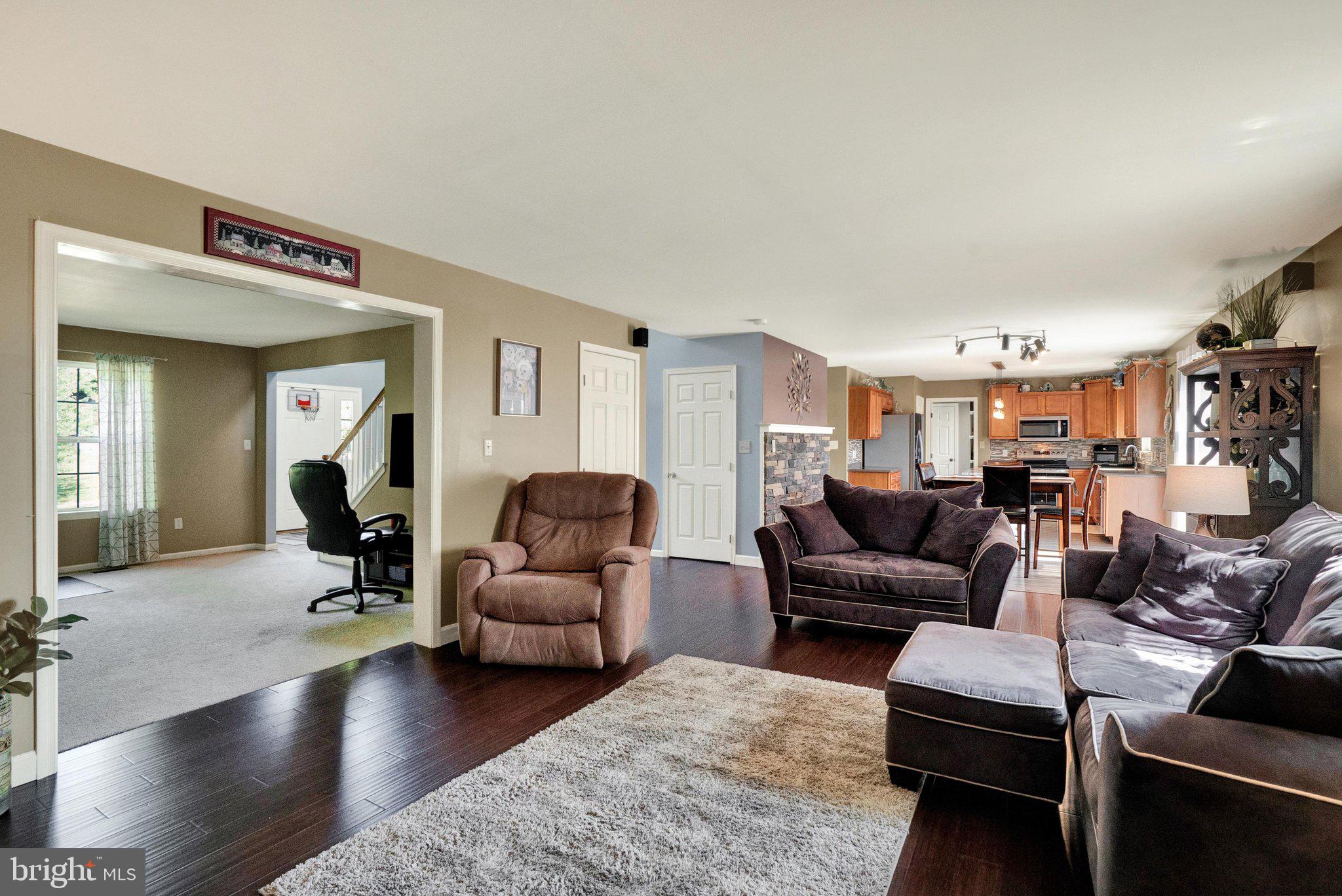 GOVERNORS POINTE - Residential