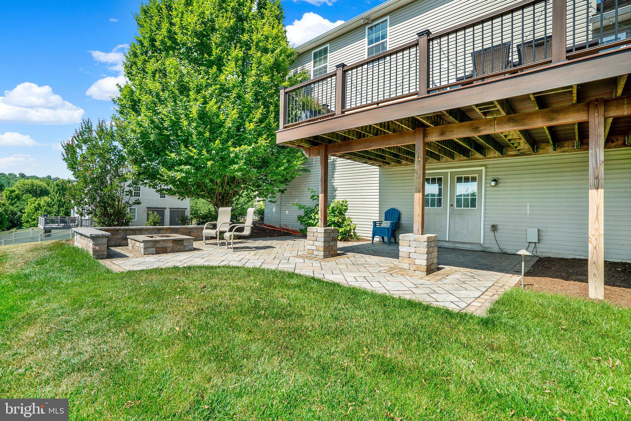 GOVERNORS POINTE - Residential