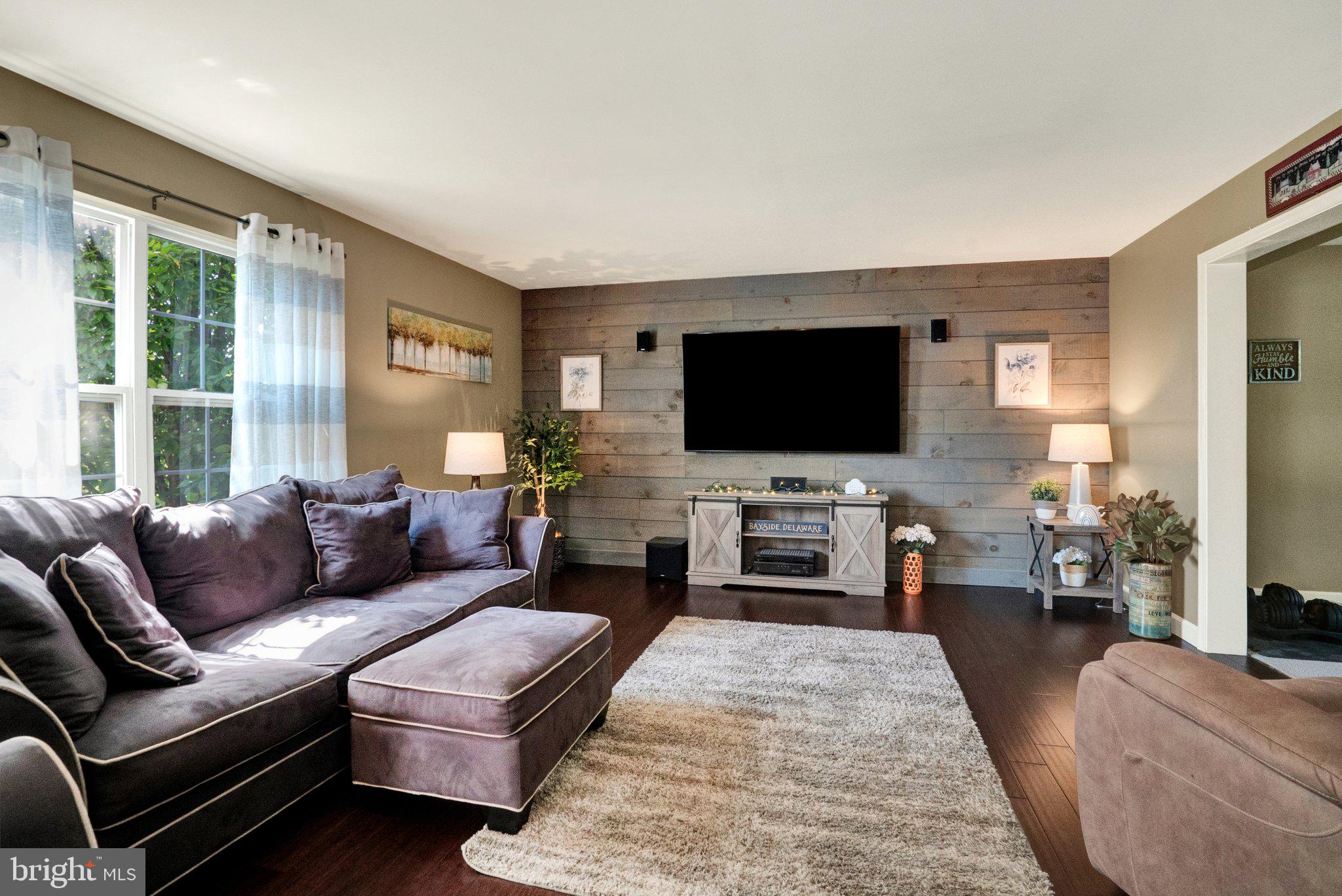 GOVERNORS POINTE - Residential