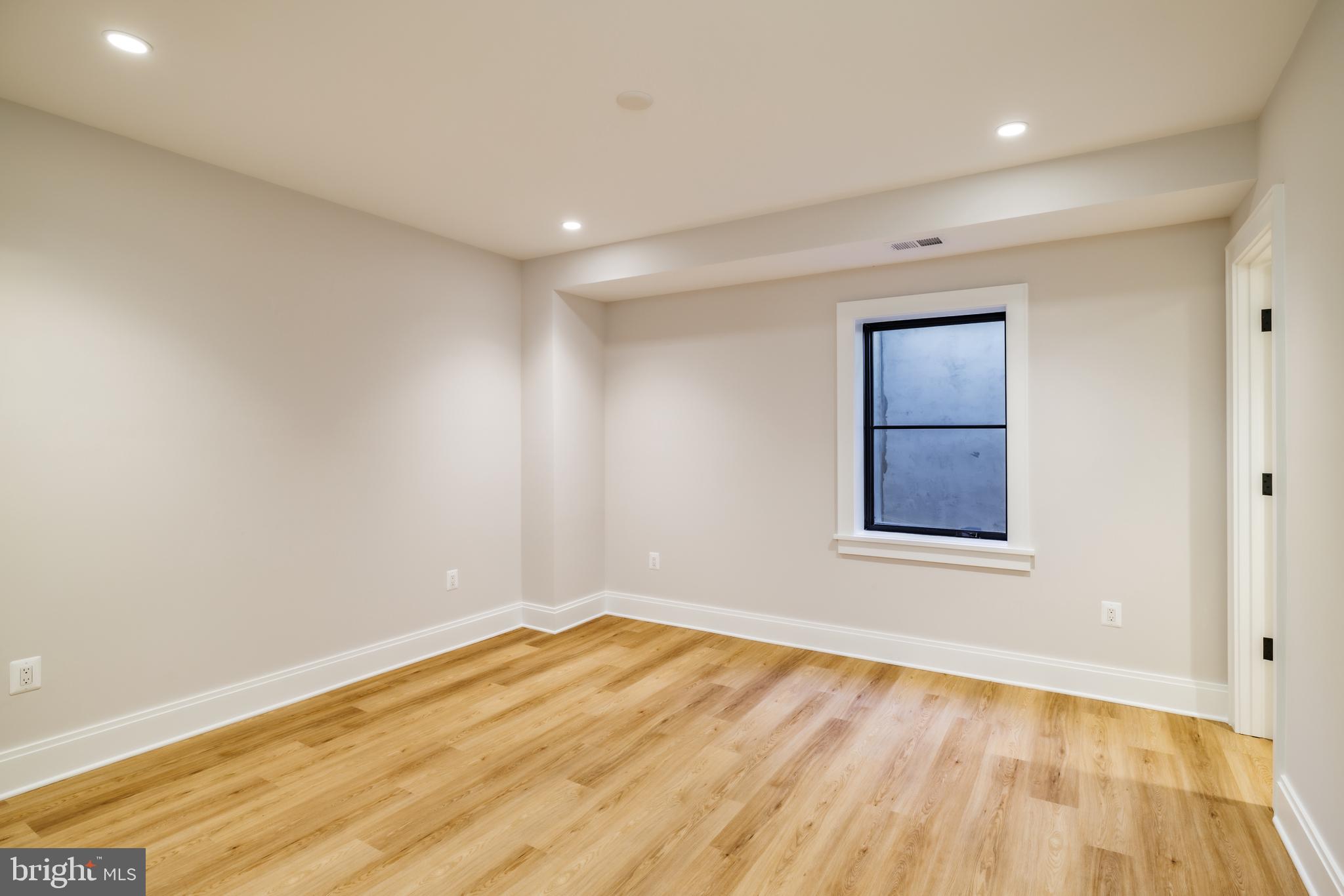 ASHTON HEIGHTS - Residential