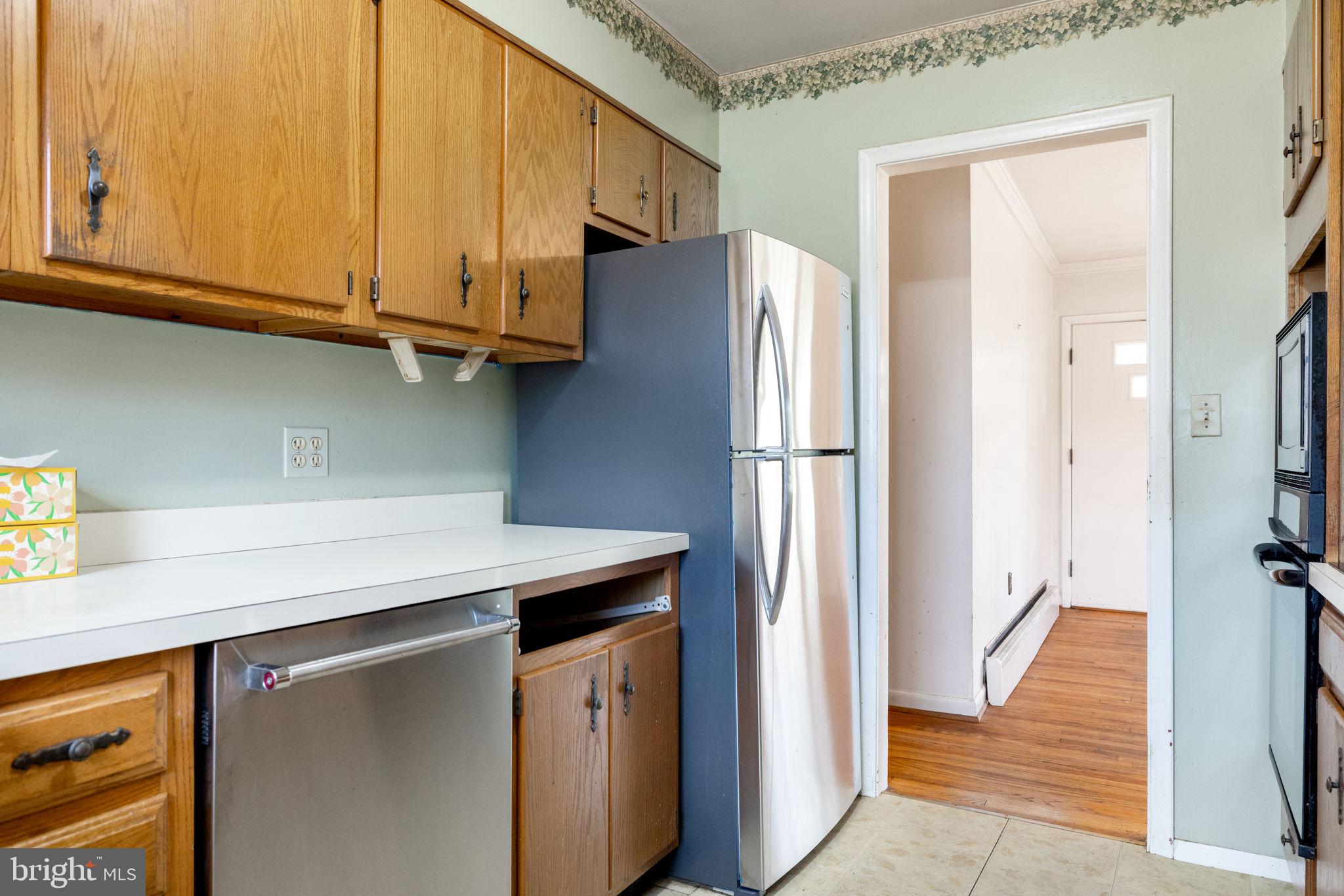 LAUREL RIDGE CROSSING - Residential