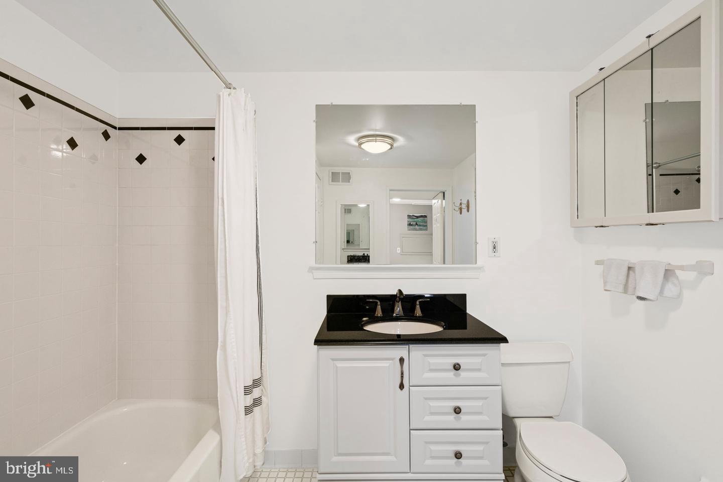 WEST SPRINGFIELD VILLAGE - Residential Lease