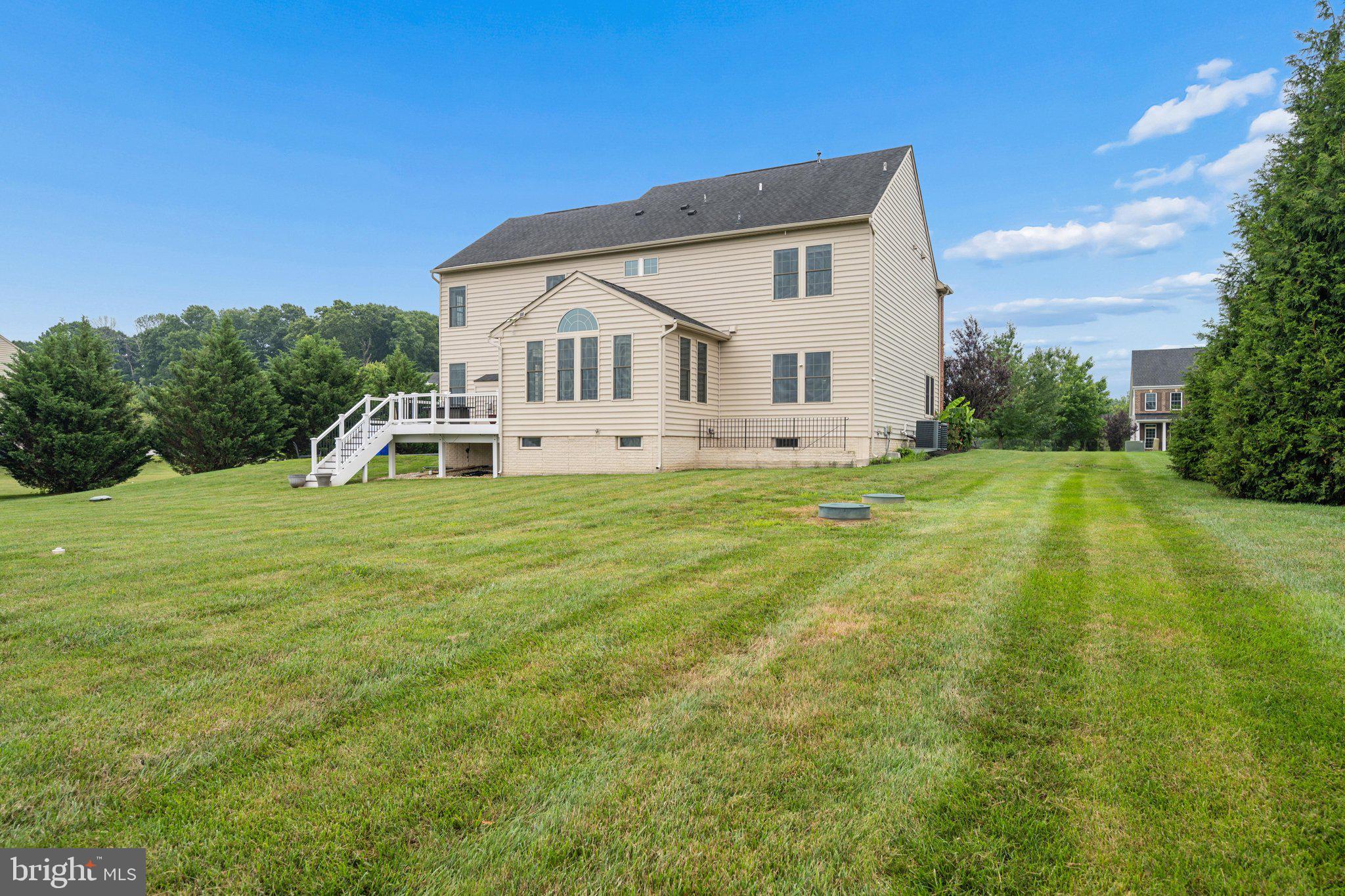 THE WARFIELDS - Residential