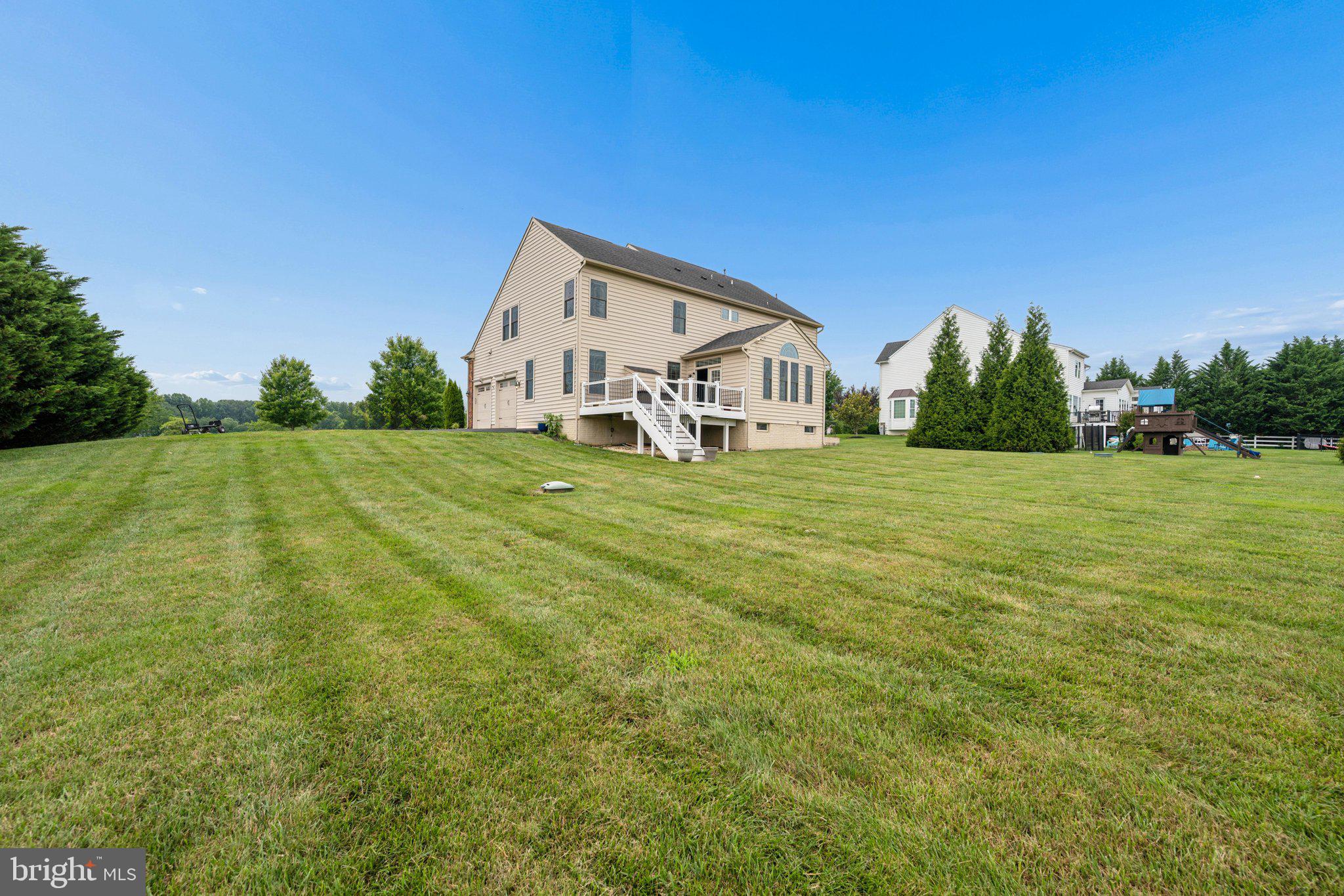 THE WARFIELDS - Residential