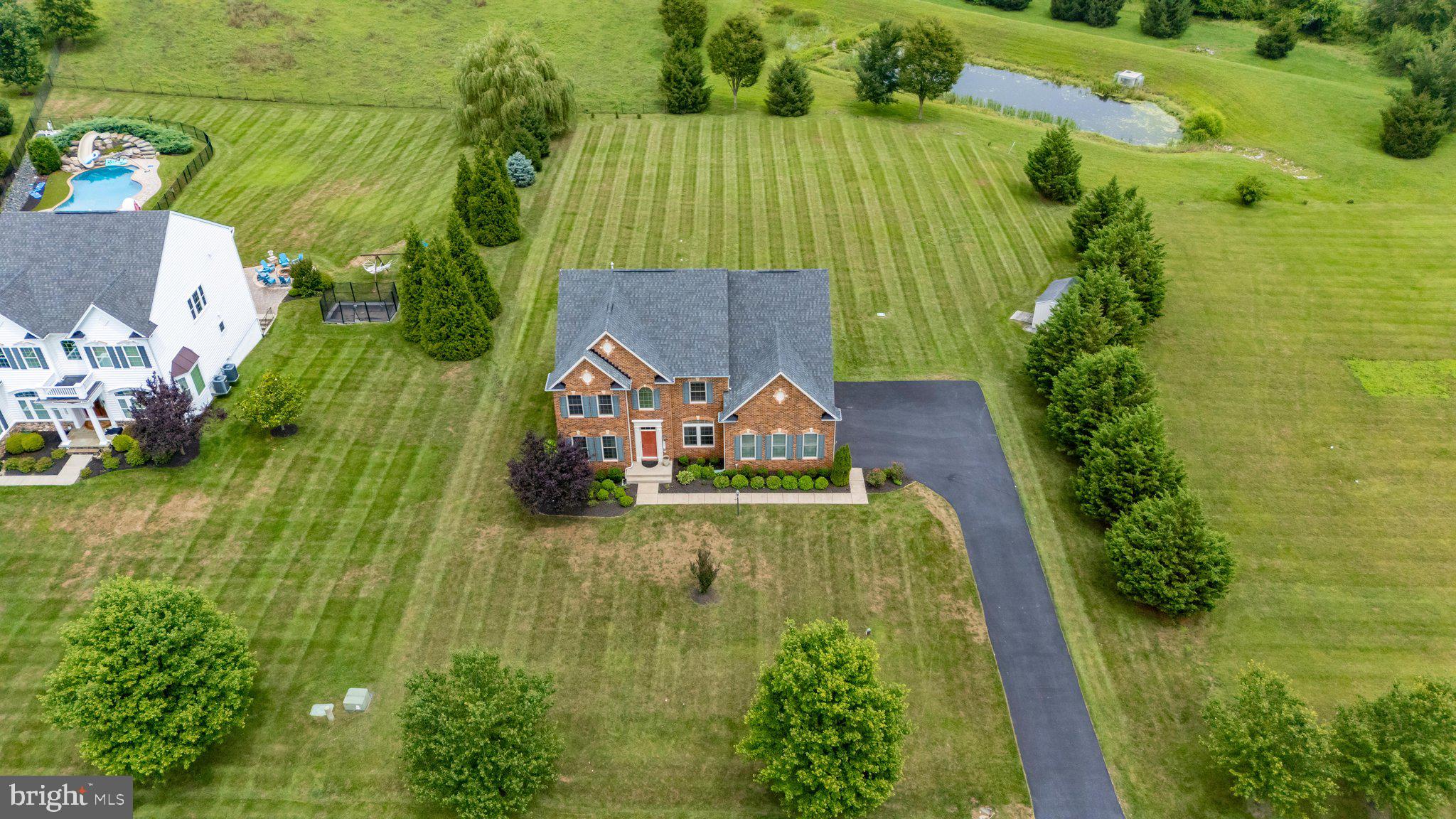 THE WARFIELDS - Residential