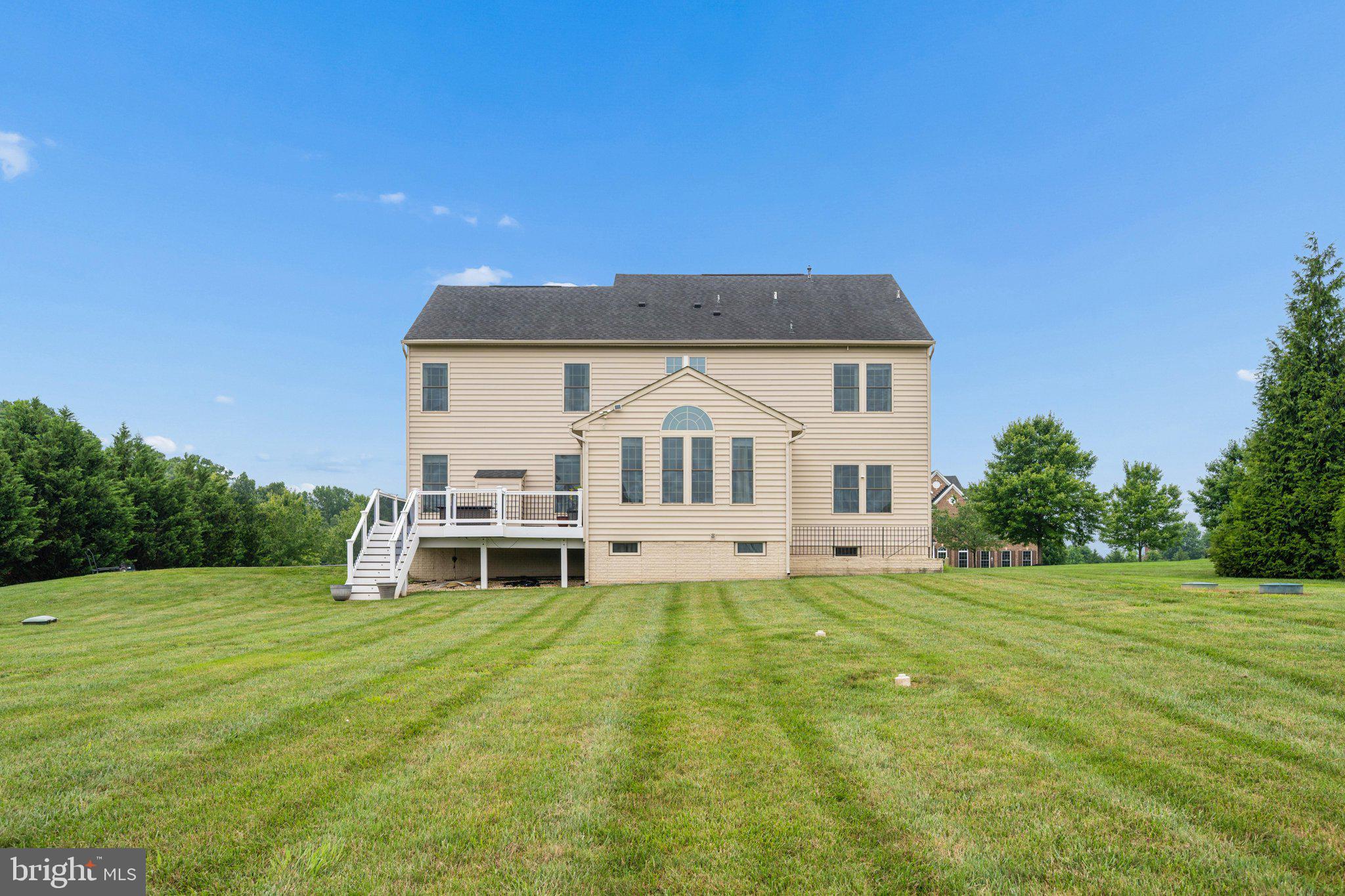 THE WARFIELDS - Residential