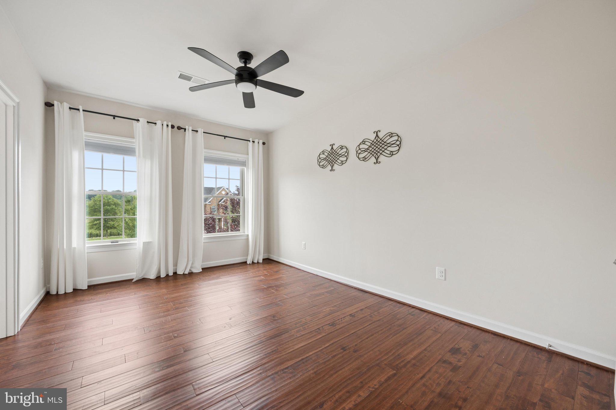 THE WARFIELDS - Residential