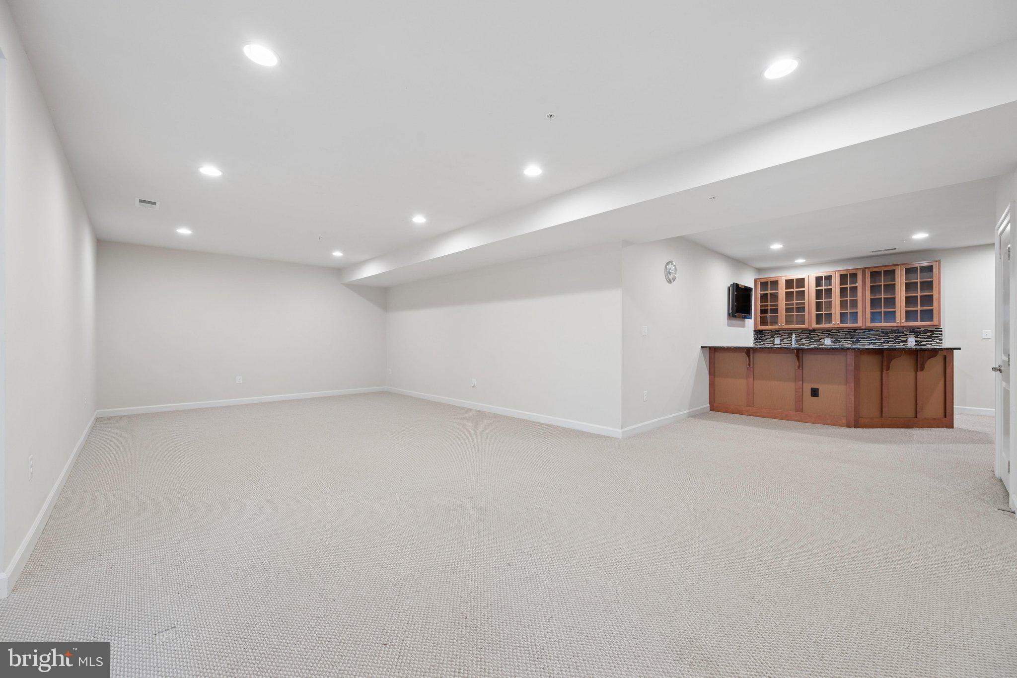 THE WARFIELDS - Residential