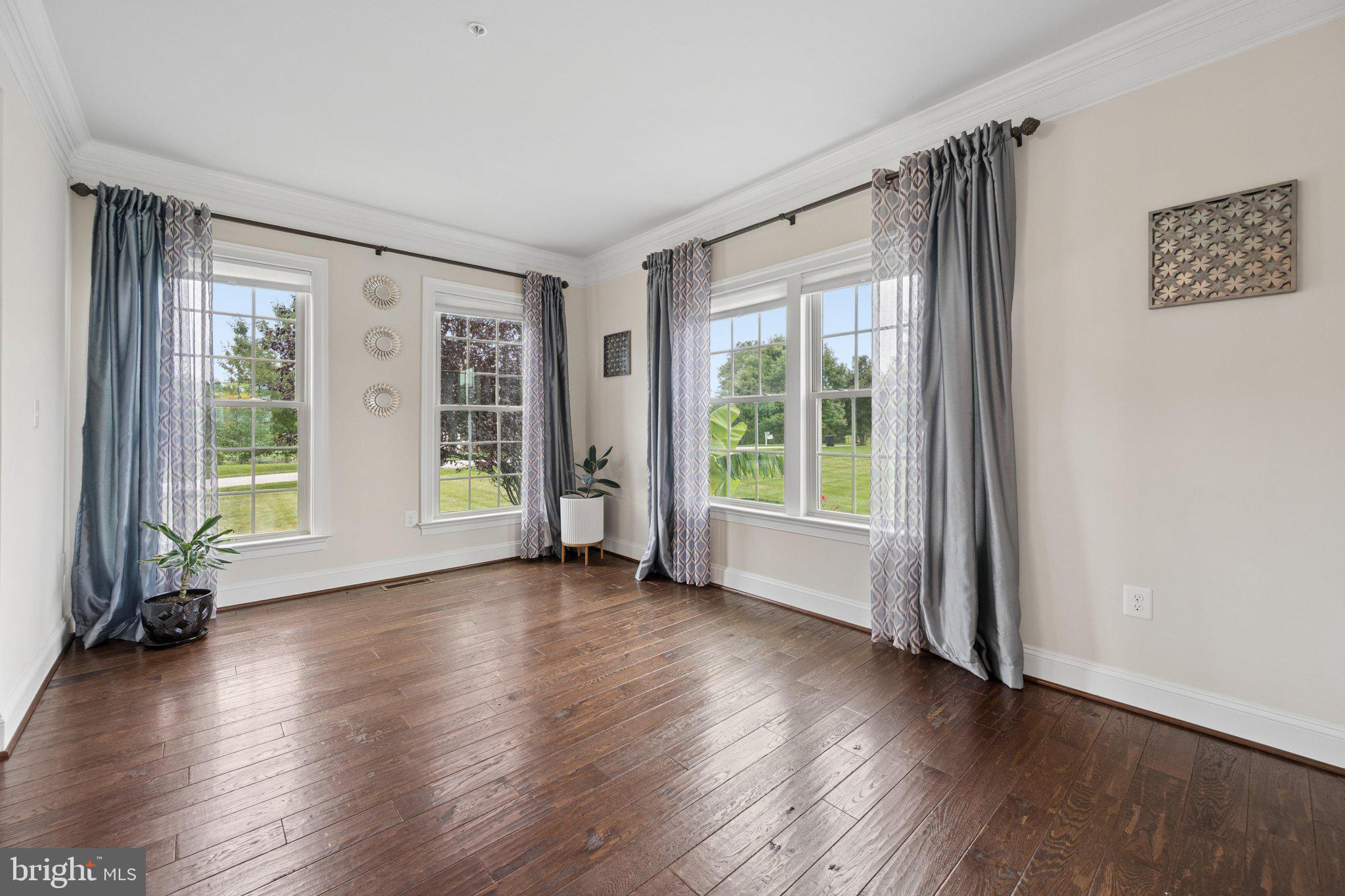 THE WARFIELDS - Residential