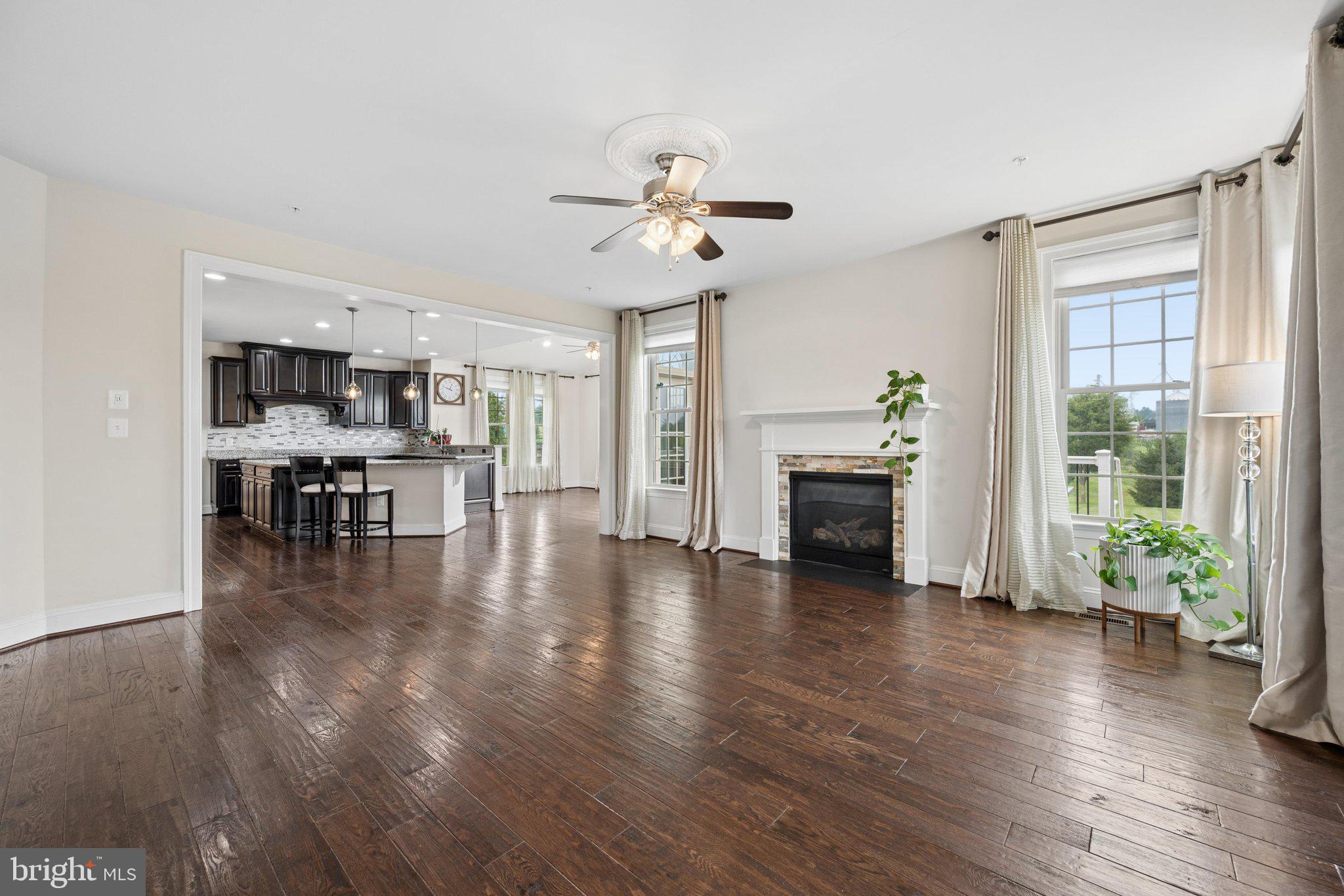 THE WARFIELDS - Residential