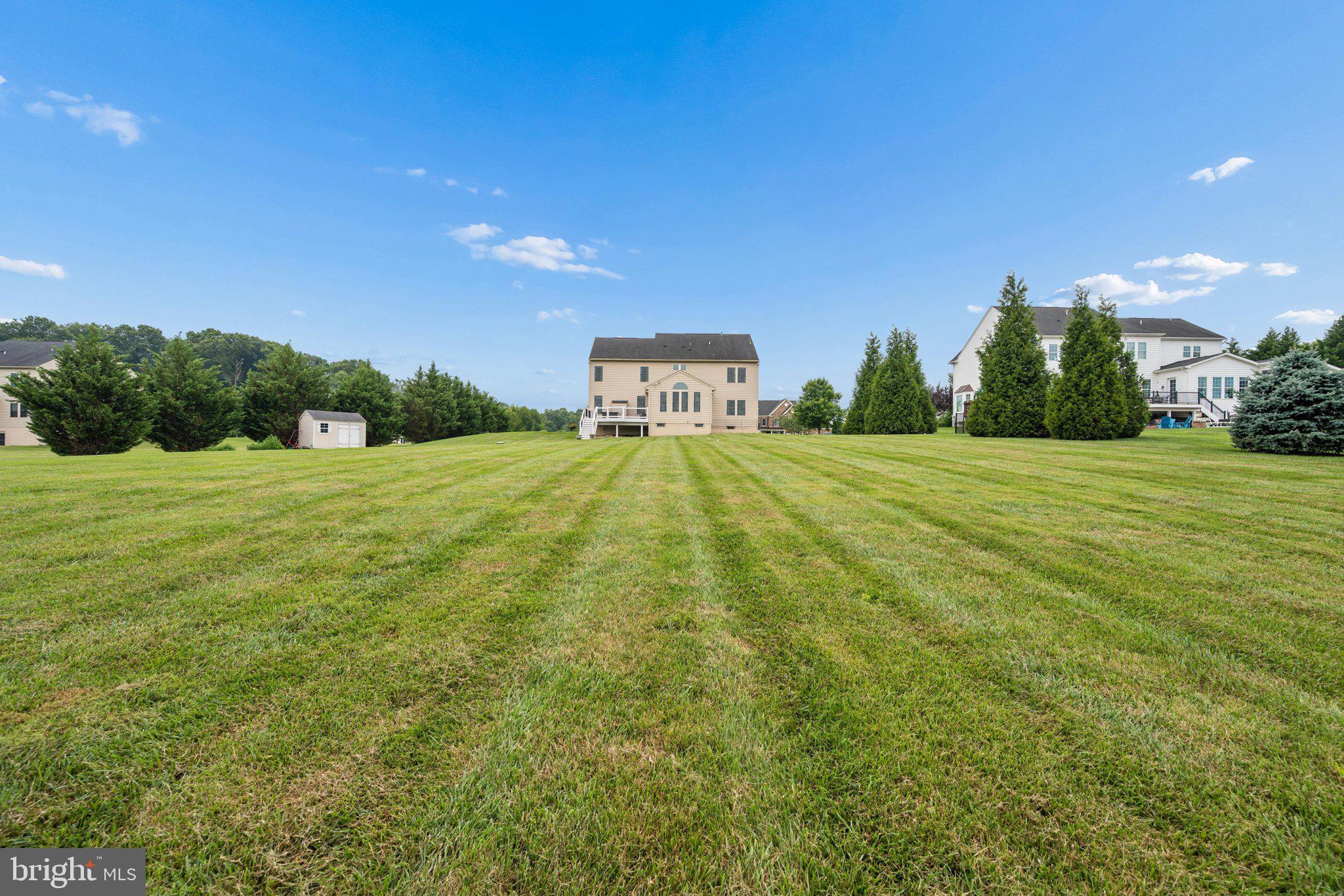 THE WARFIELDS - Residential