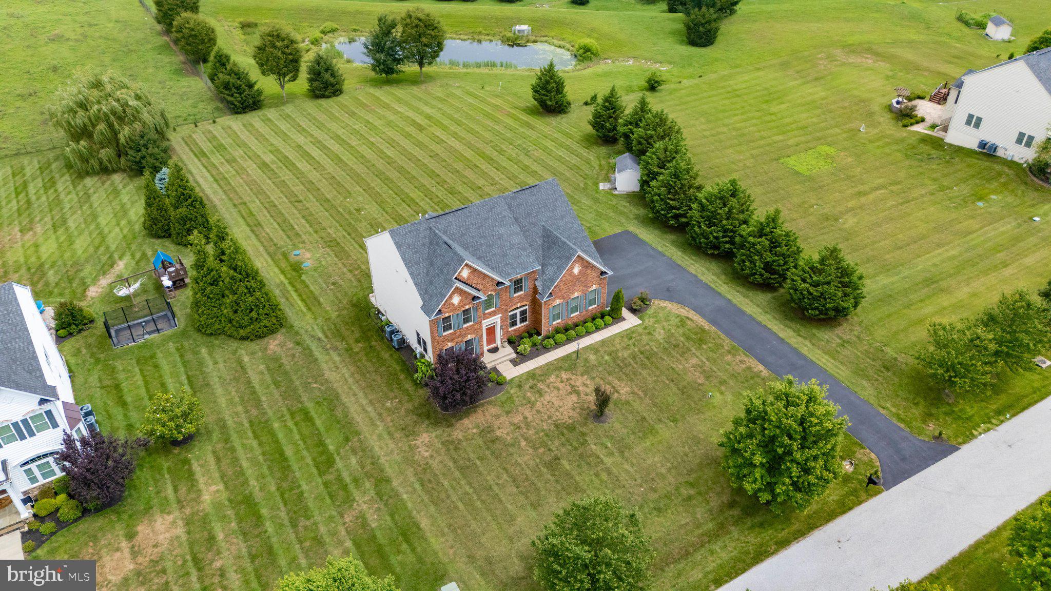 THE WARFIELDS - Residential