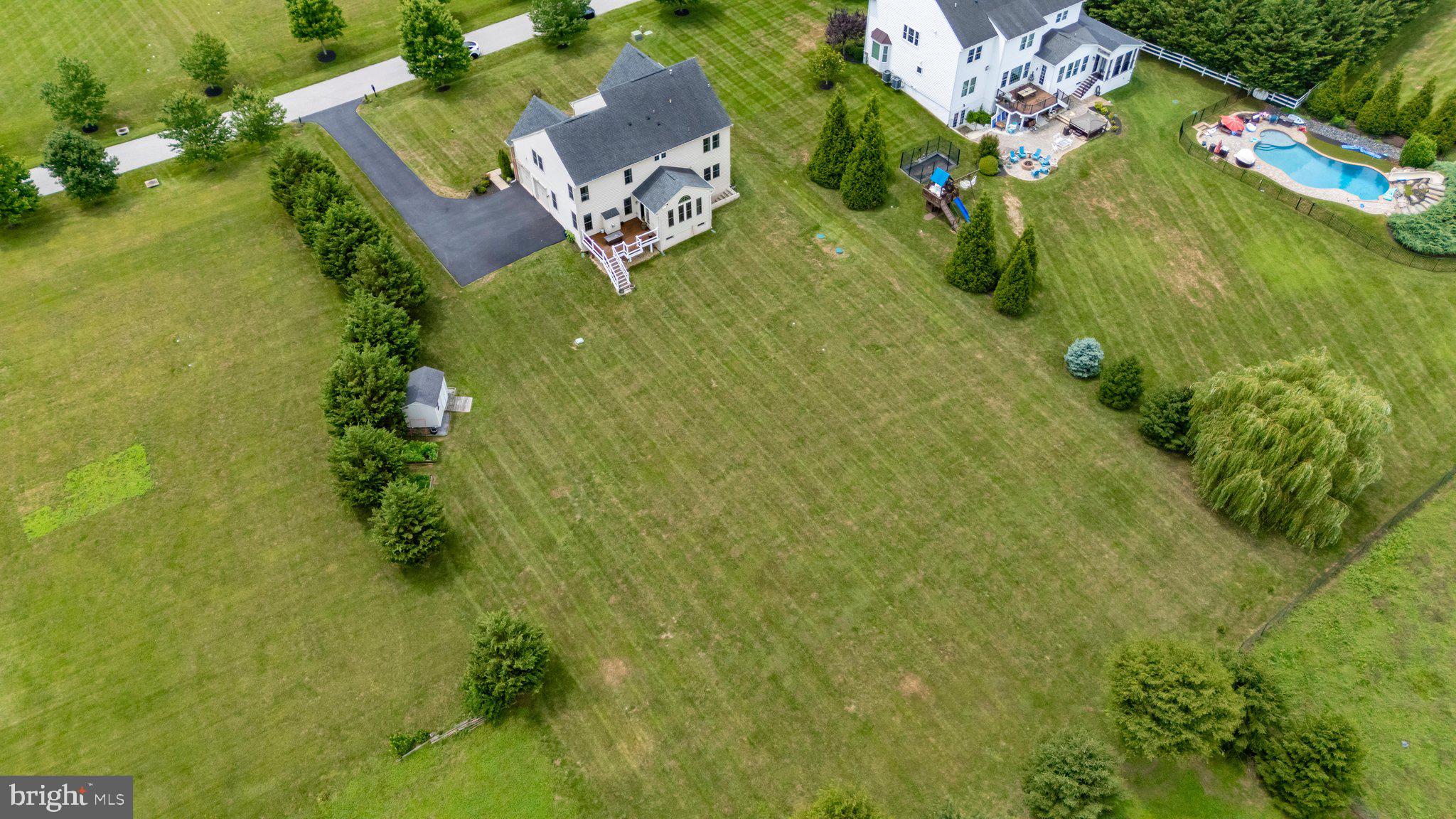 THE WARFIELDS - Residential