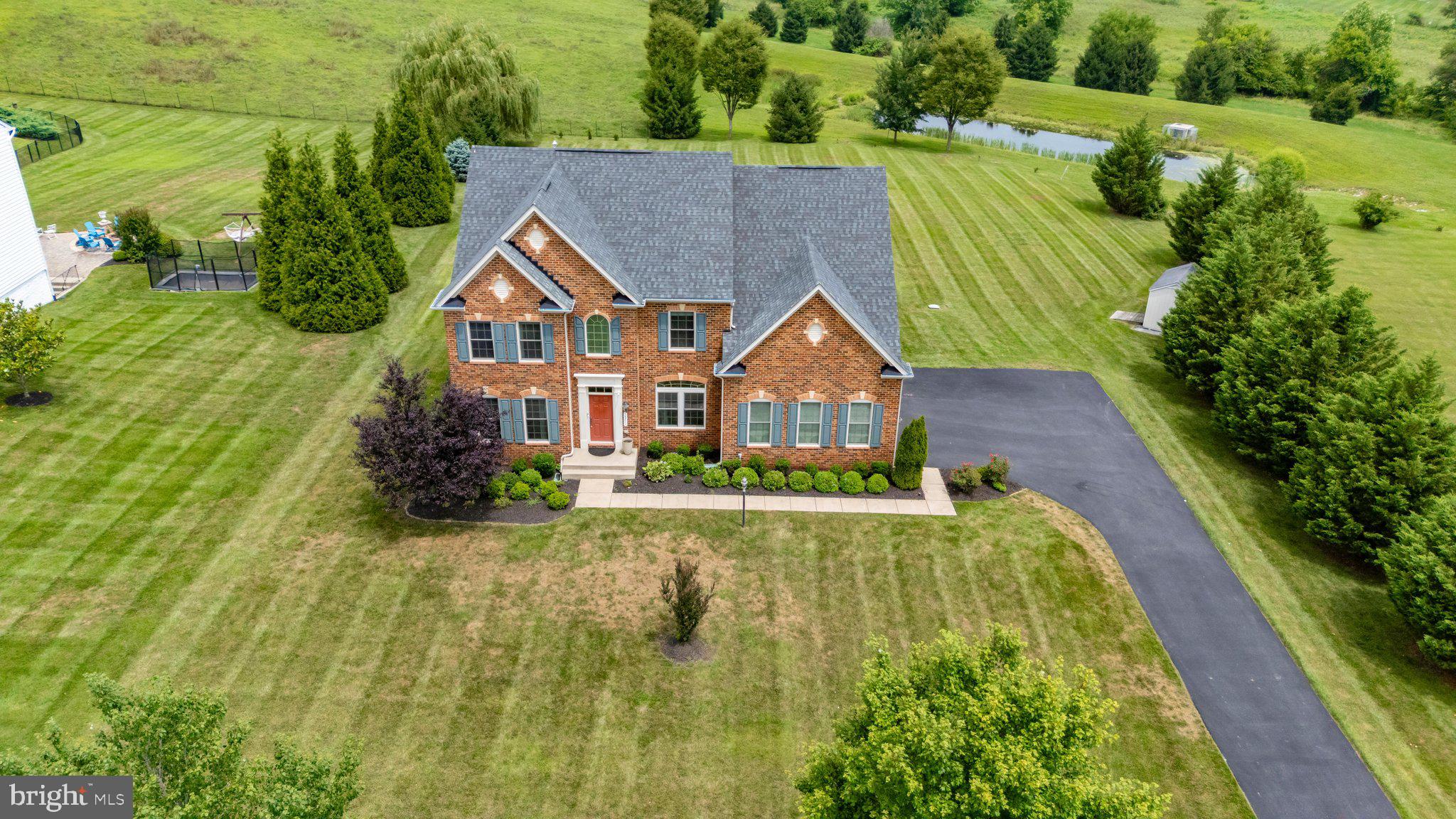 THE WARFIELDS - Residential