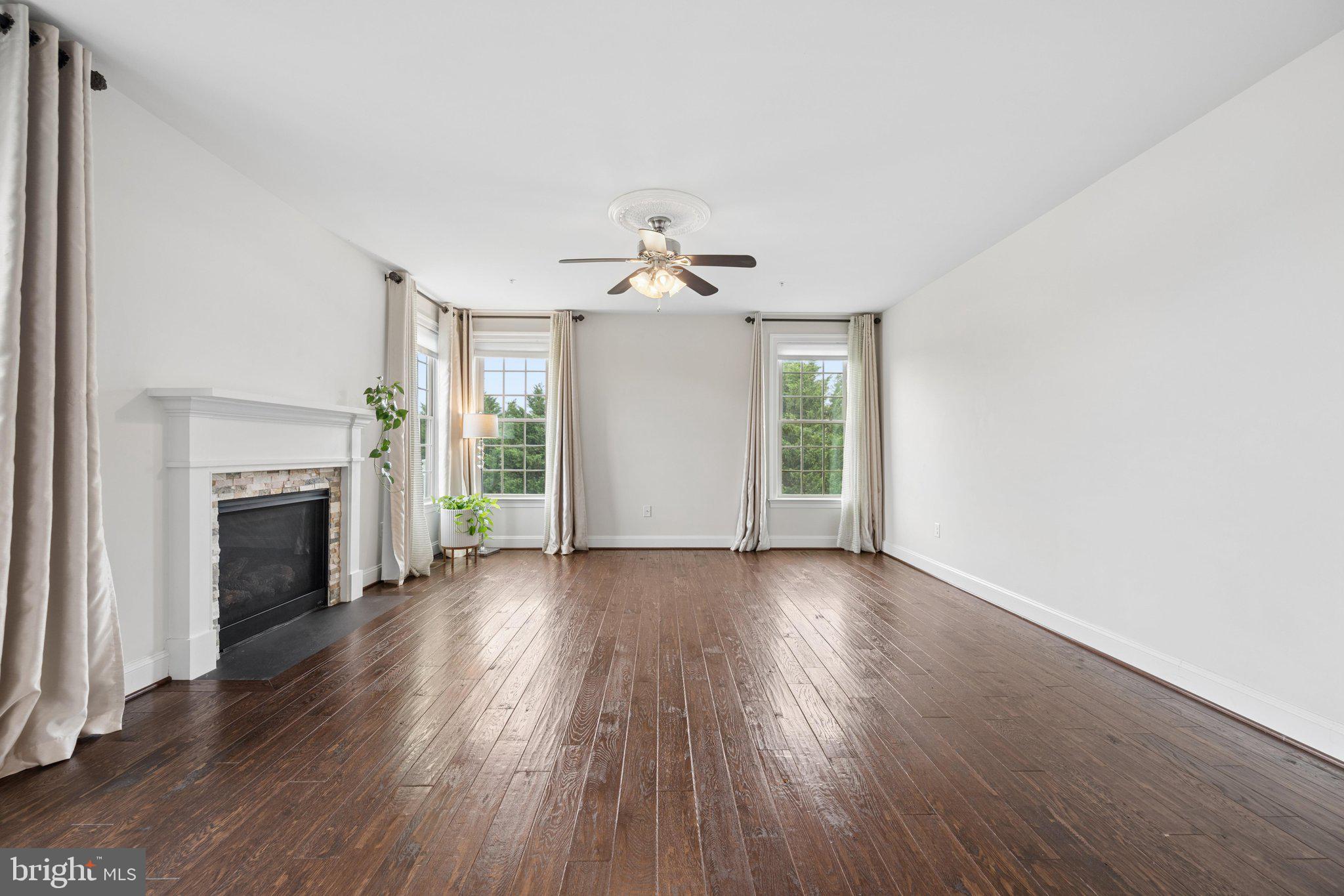 THE WARFIELDS - Residential