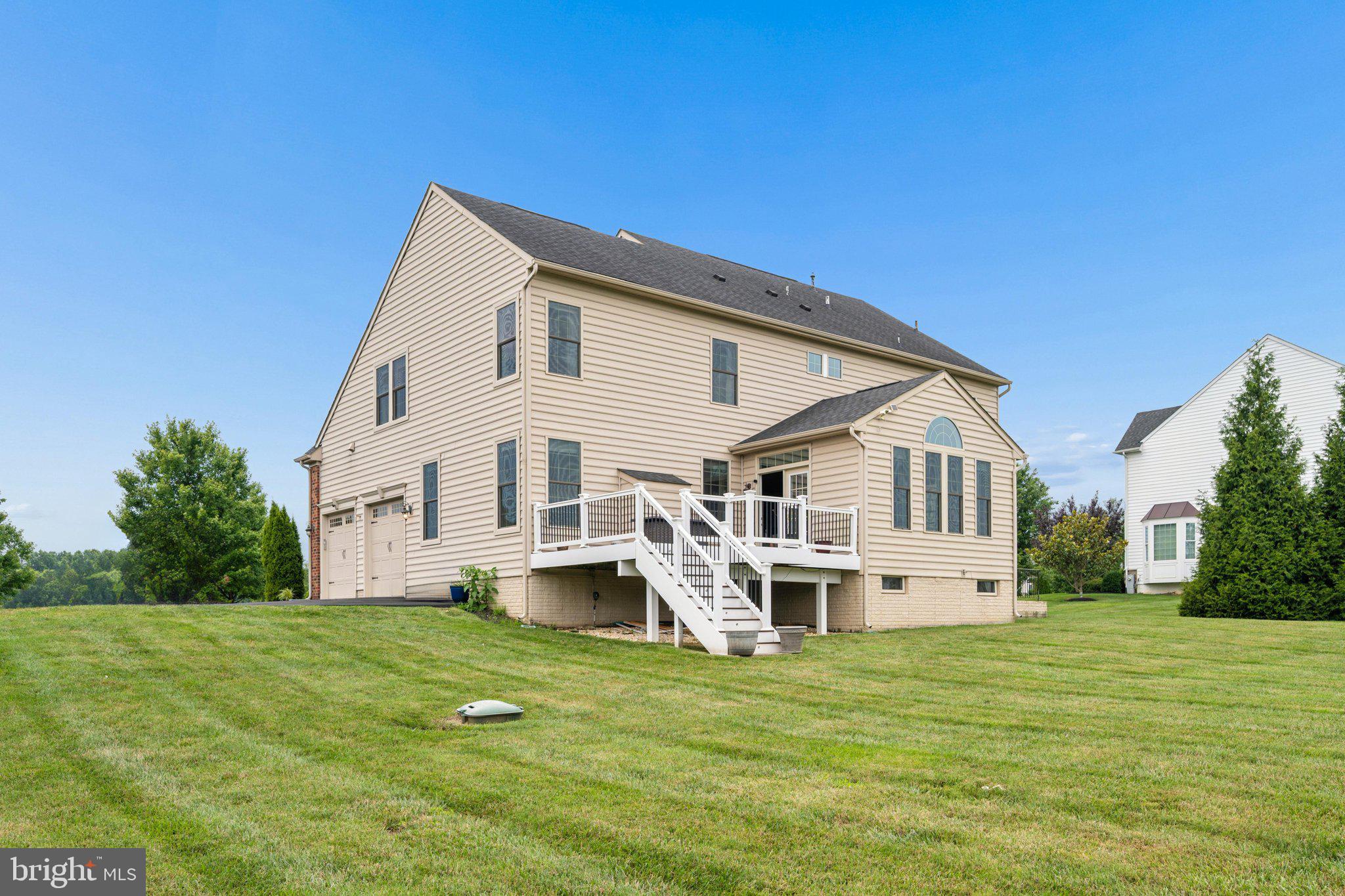 THE WARFIELDS - Residential