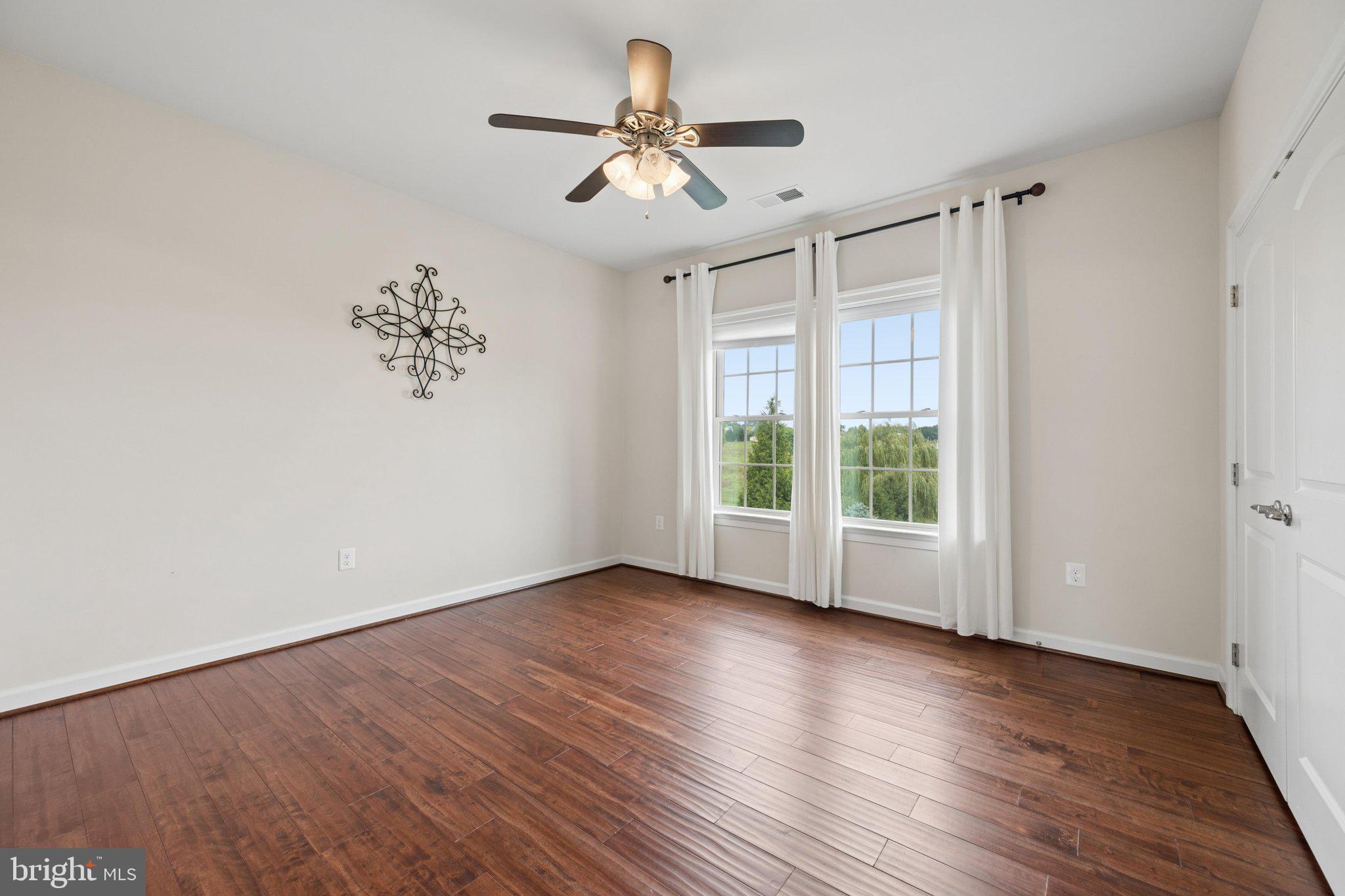 THE WARFIELDS - Residential