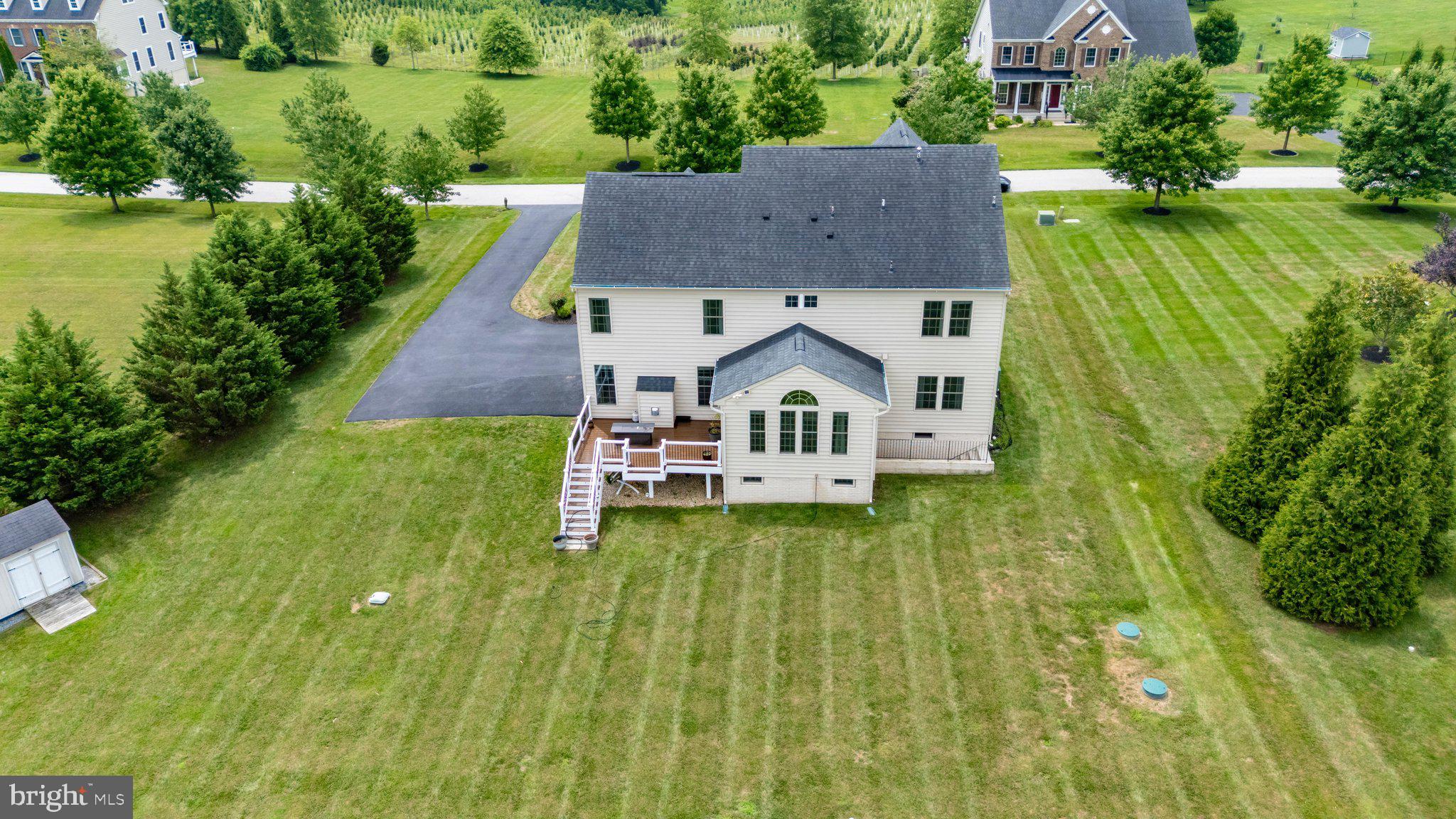 THE WARFIELDS - Residential