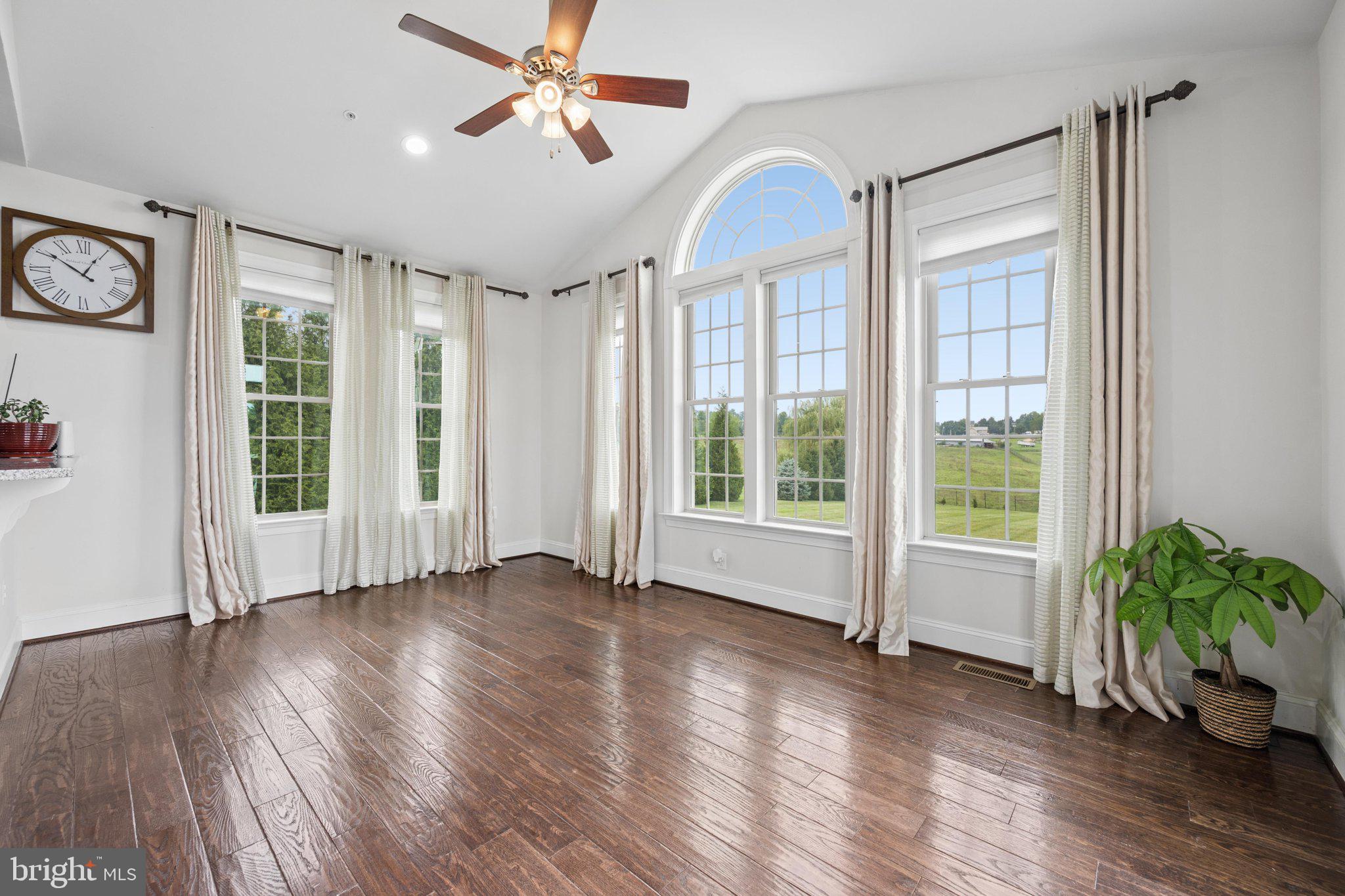 THE WARFIELDS - Residential