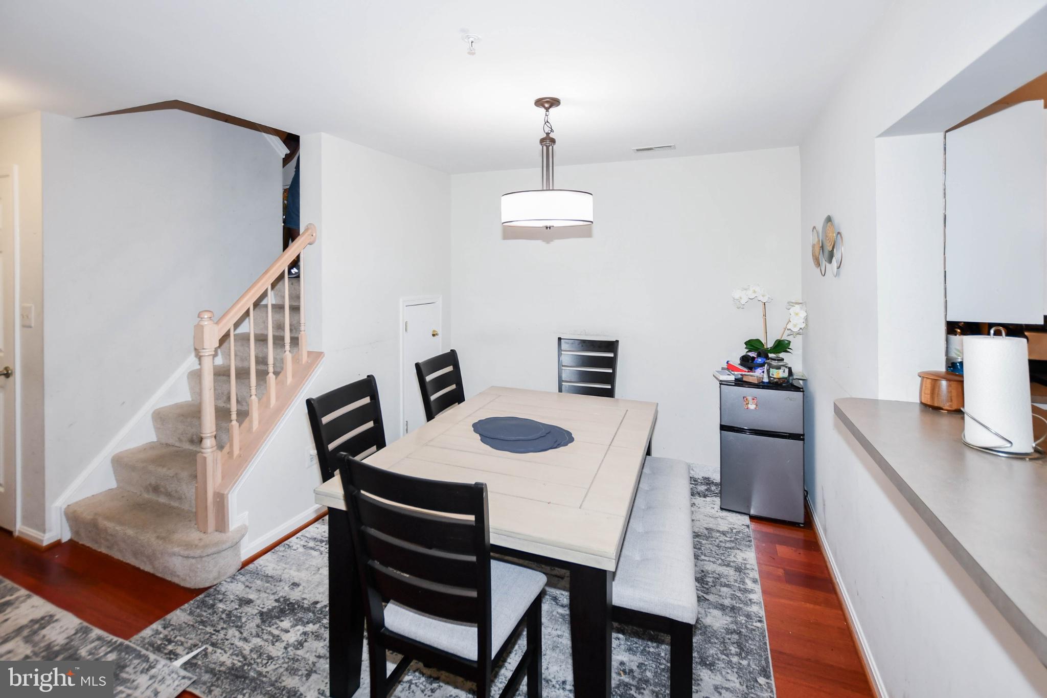 FALLS GABLE - Residential