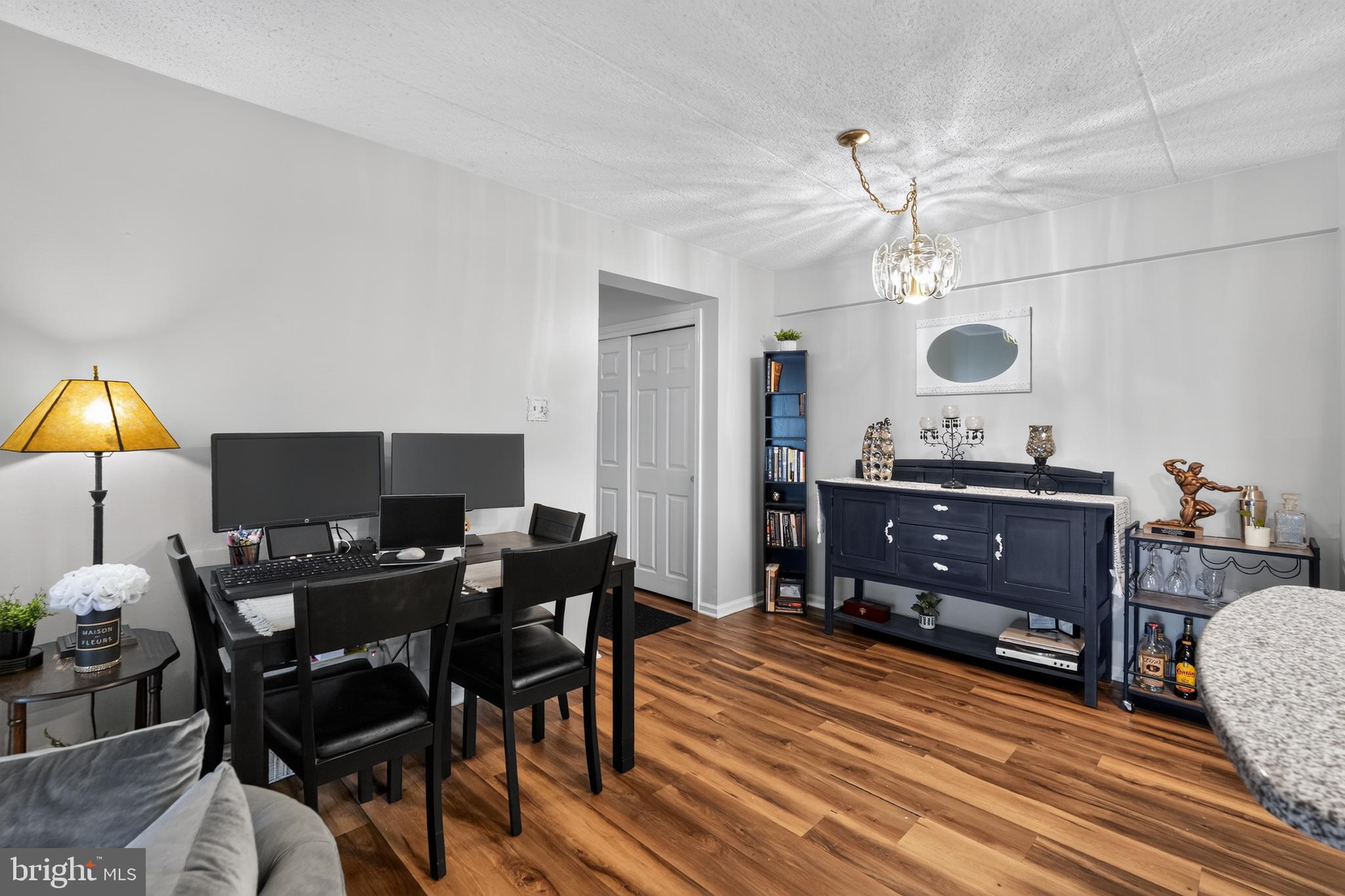 CHESTERBROOK - Residential
