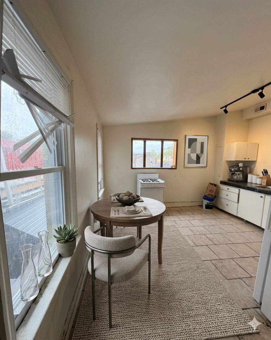 UNION SQUARE - Residential Income