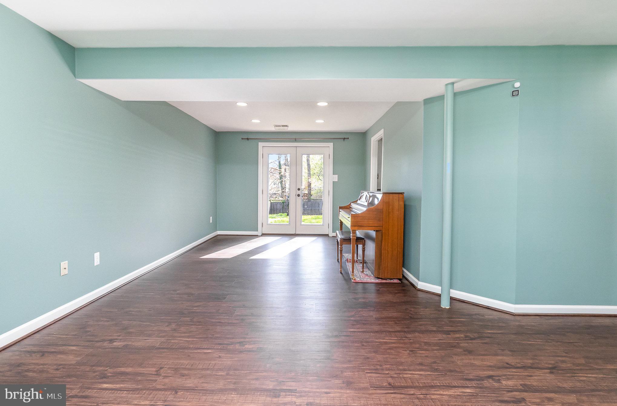 BRIGHT OAKS - Residential