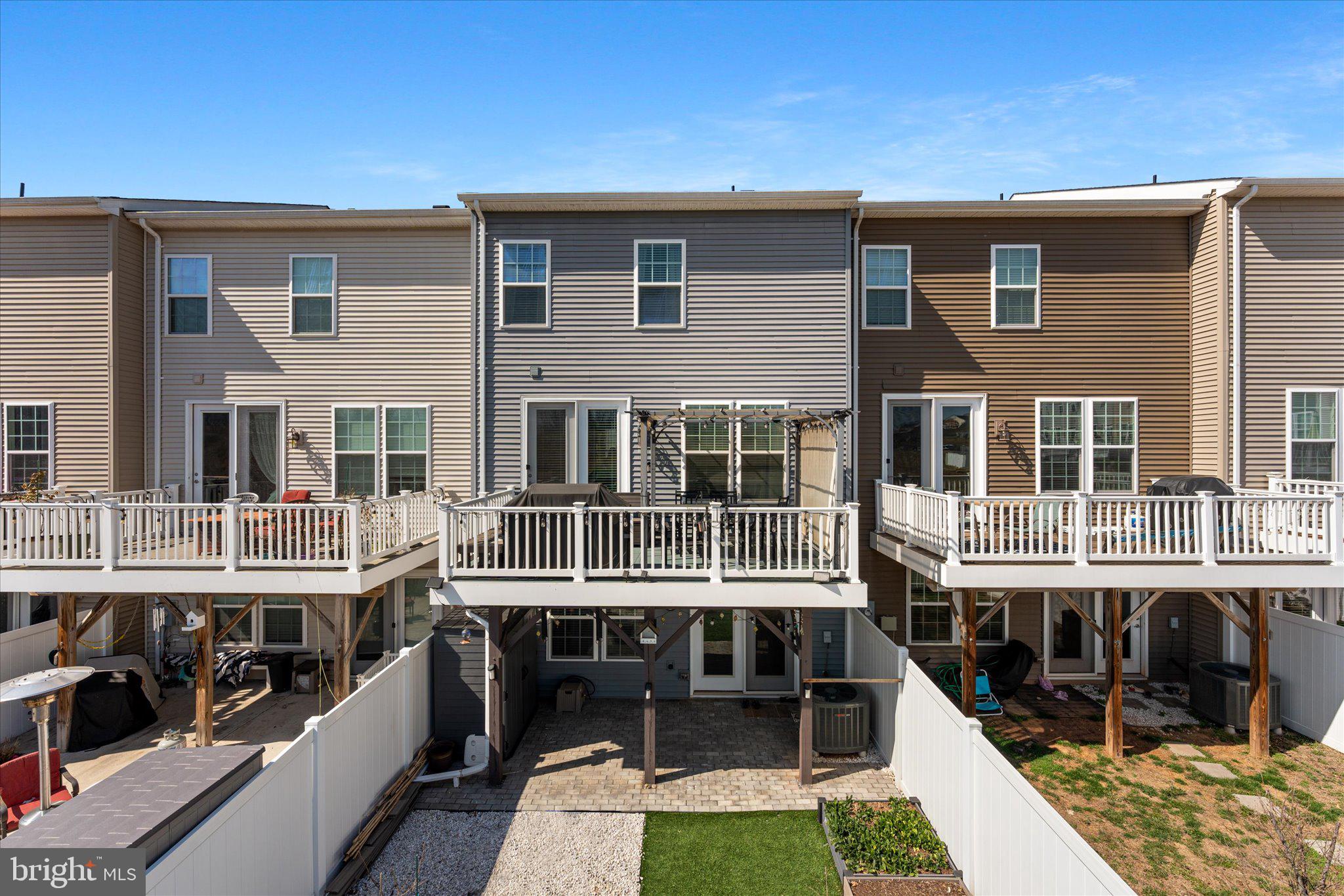 HEATHCOTE COMMONS - Residential