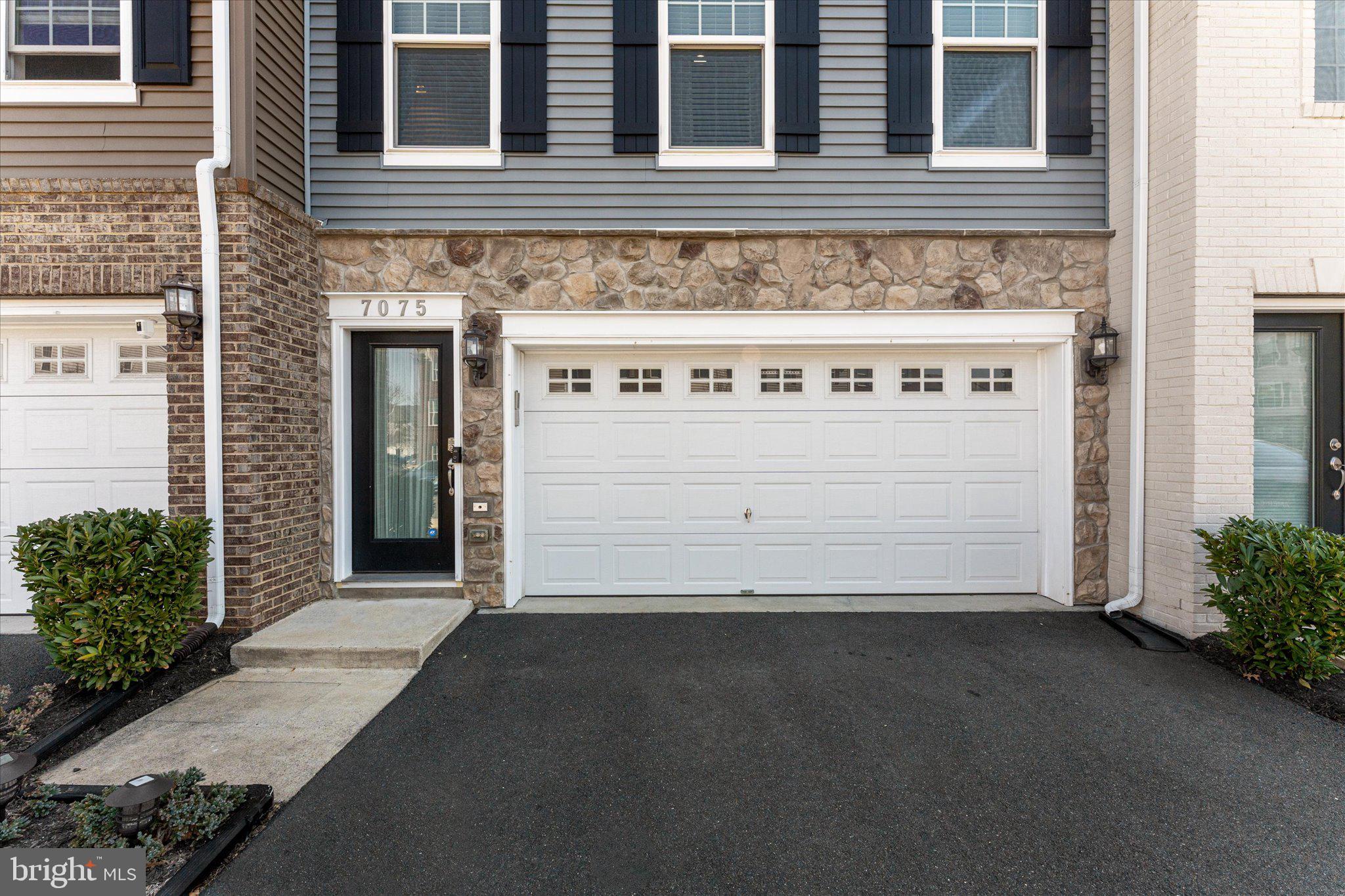 HEATHCOTE COMMONS - Residential