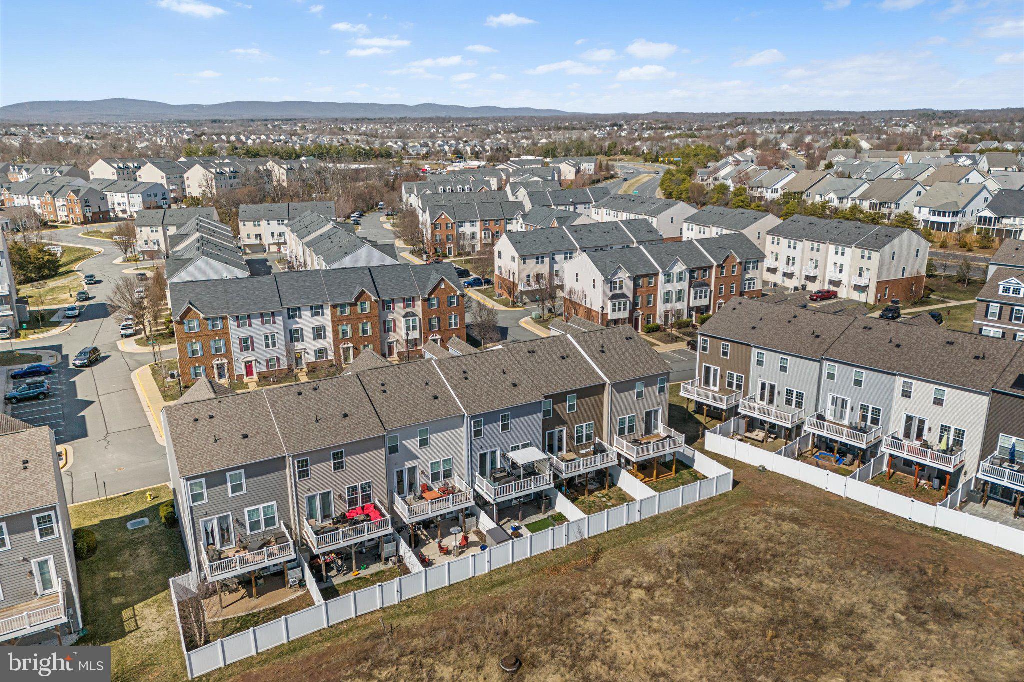 HEATHCOTE COMMONS - Residential