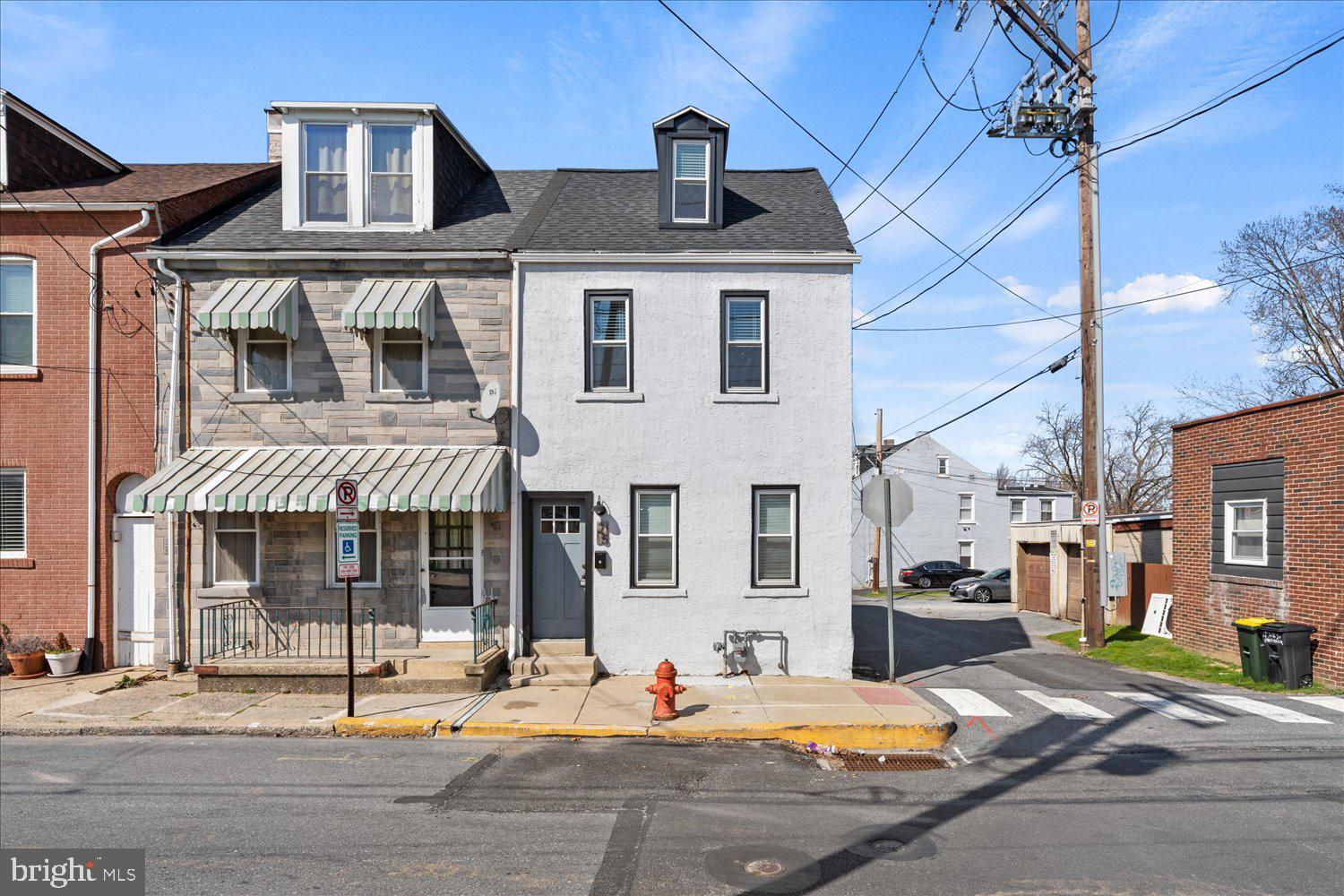 STADIUM DISTRICT - Residential
