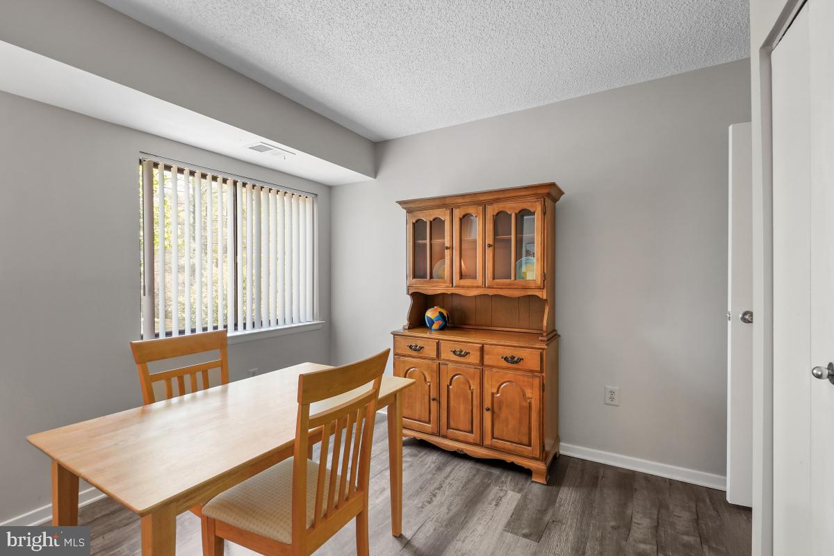 LEISURE WORLD - Residential