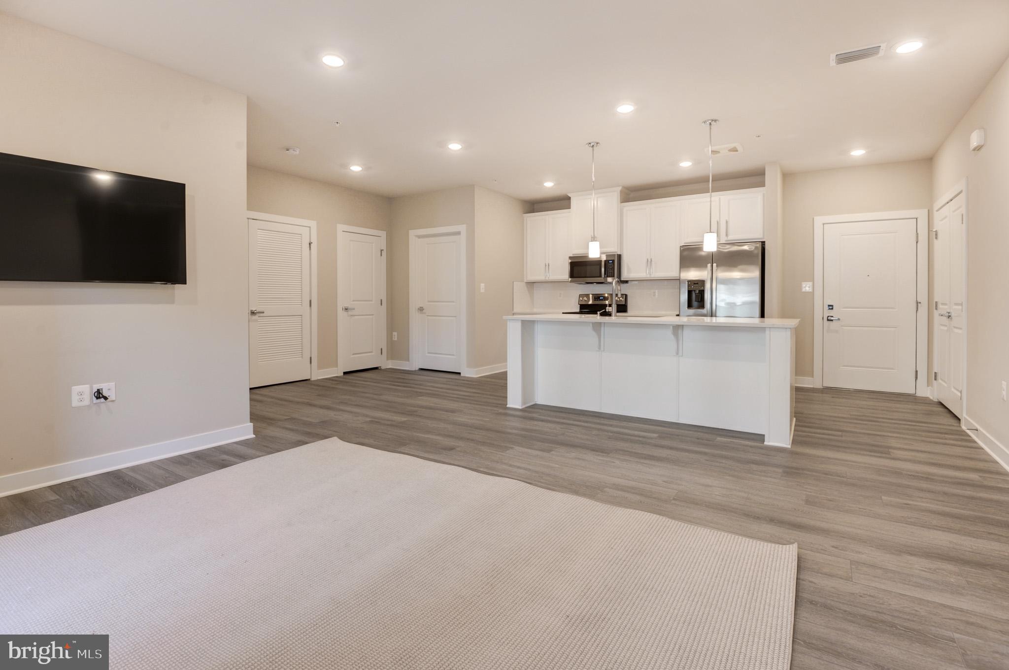 WOODLAND PARK - Residential Lease
