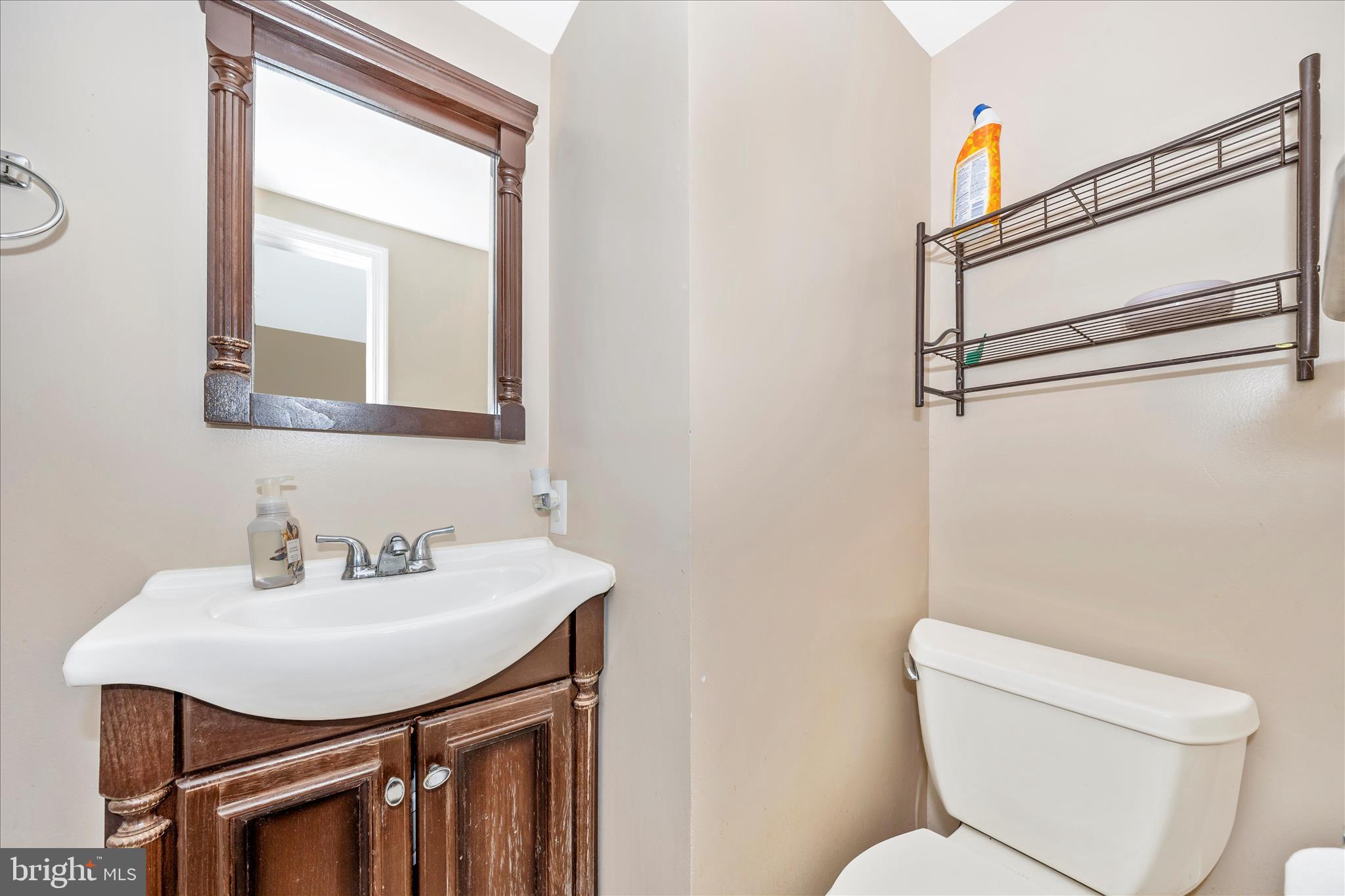 LAYTONSVILLE OUTSIDE - Residential