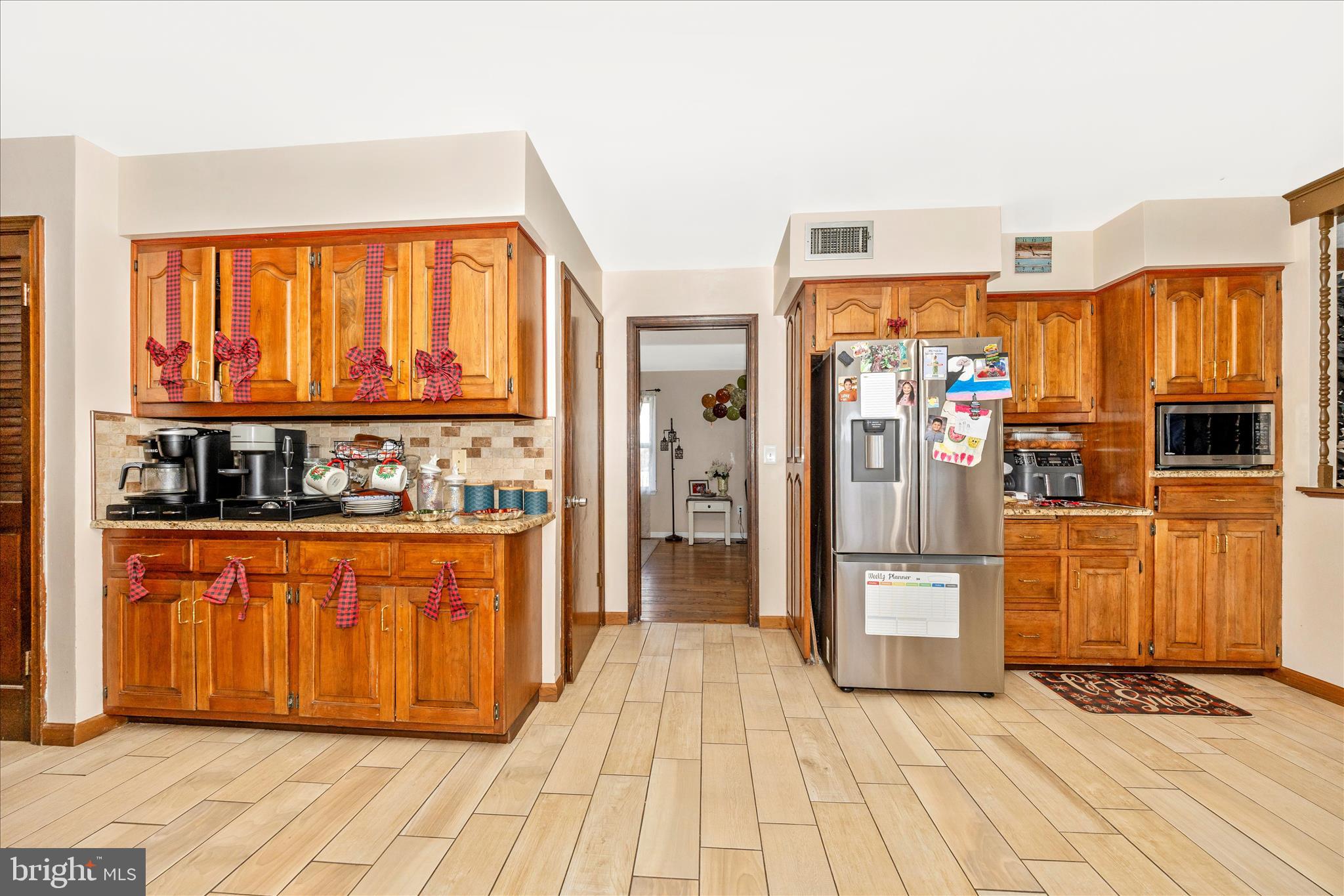 LAYTONSVILLE OUTSIDE - Residential