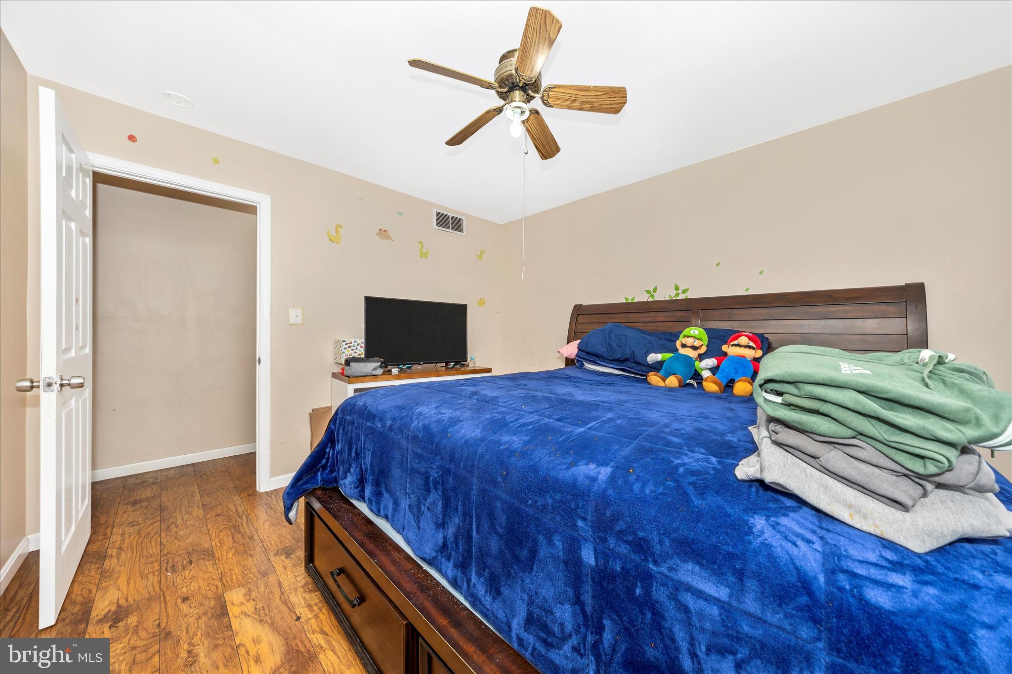 LAYTONSVILLE OUTSIDE - Residential