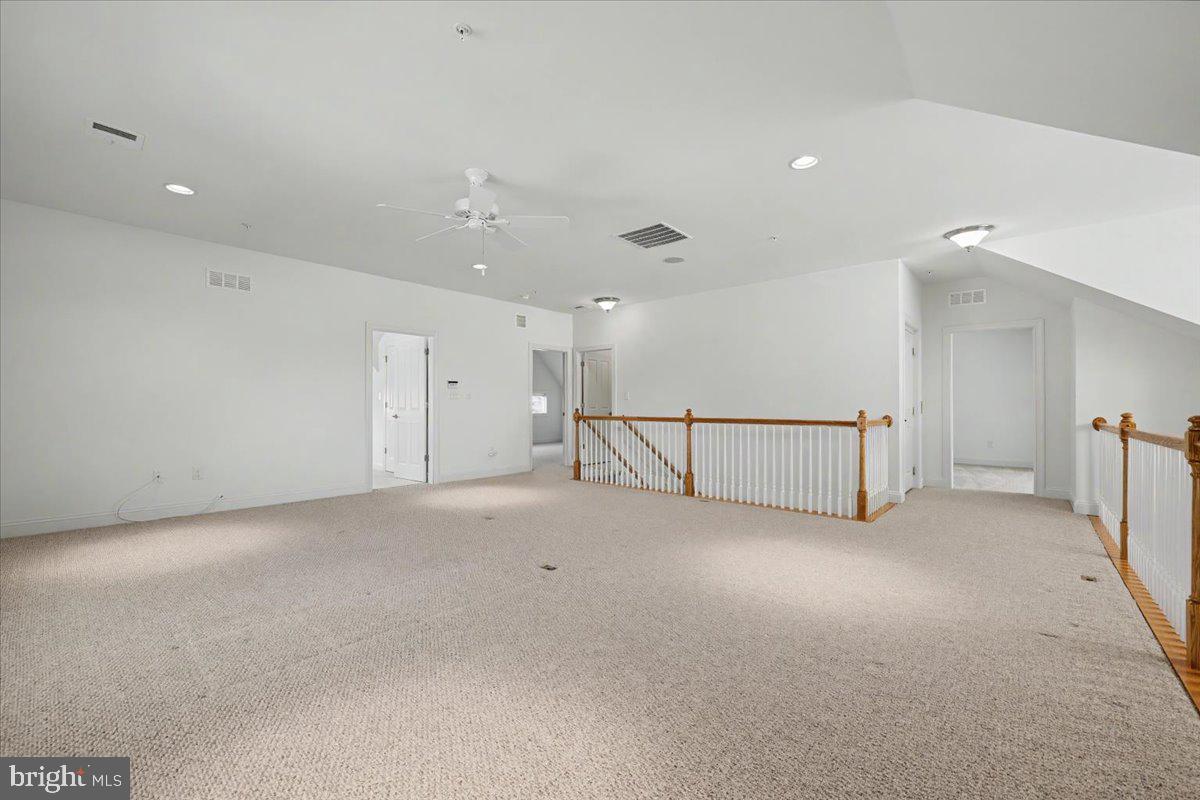 COLDSTREAM CROSSING - Residential