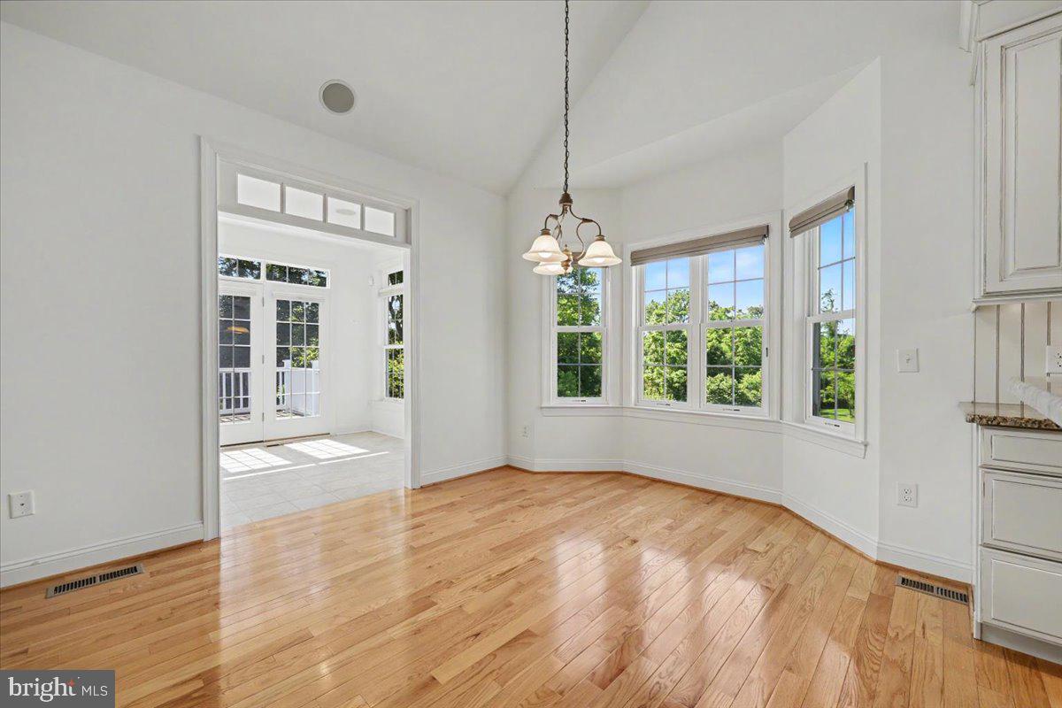COLDSTREAM CROSSING - Residential