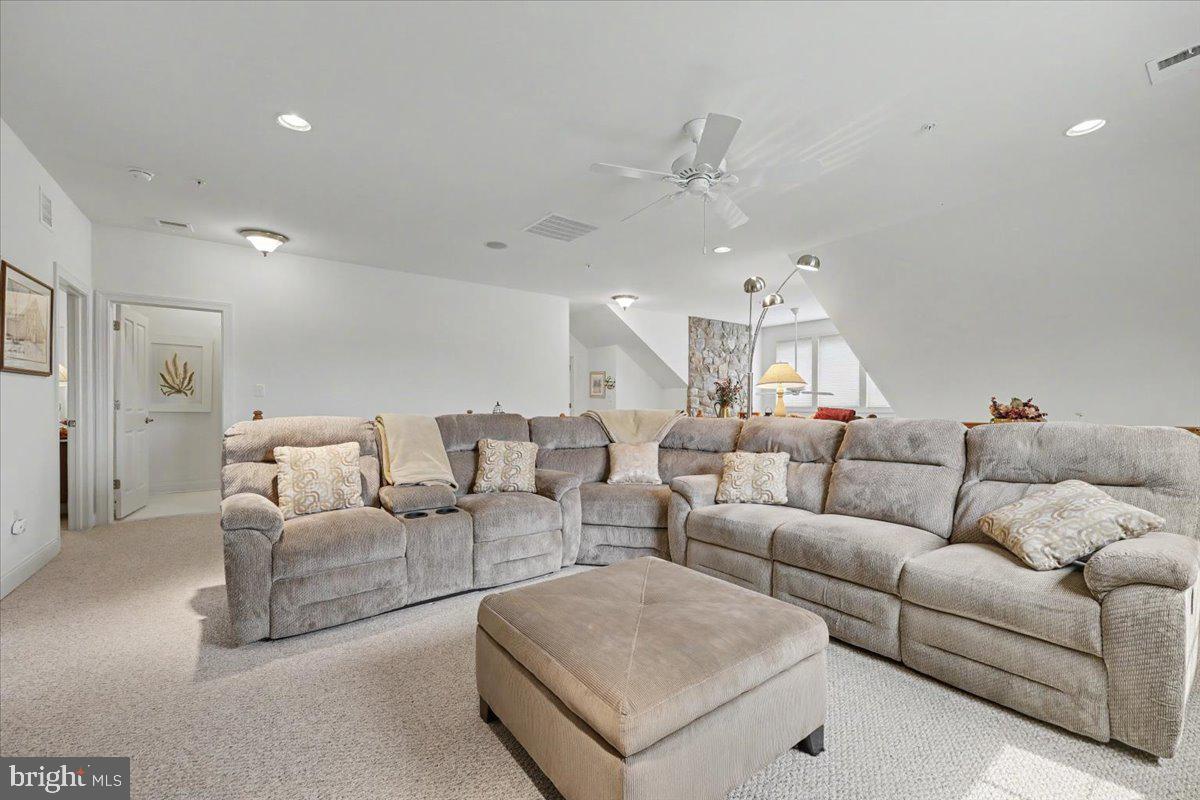 COLDSTREAM CROSSING - Residential