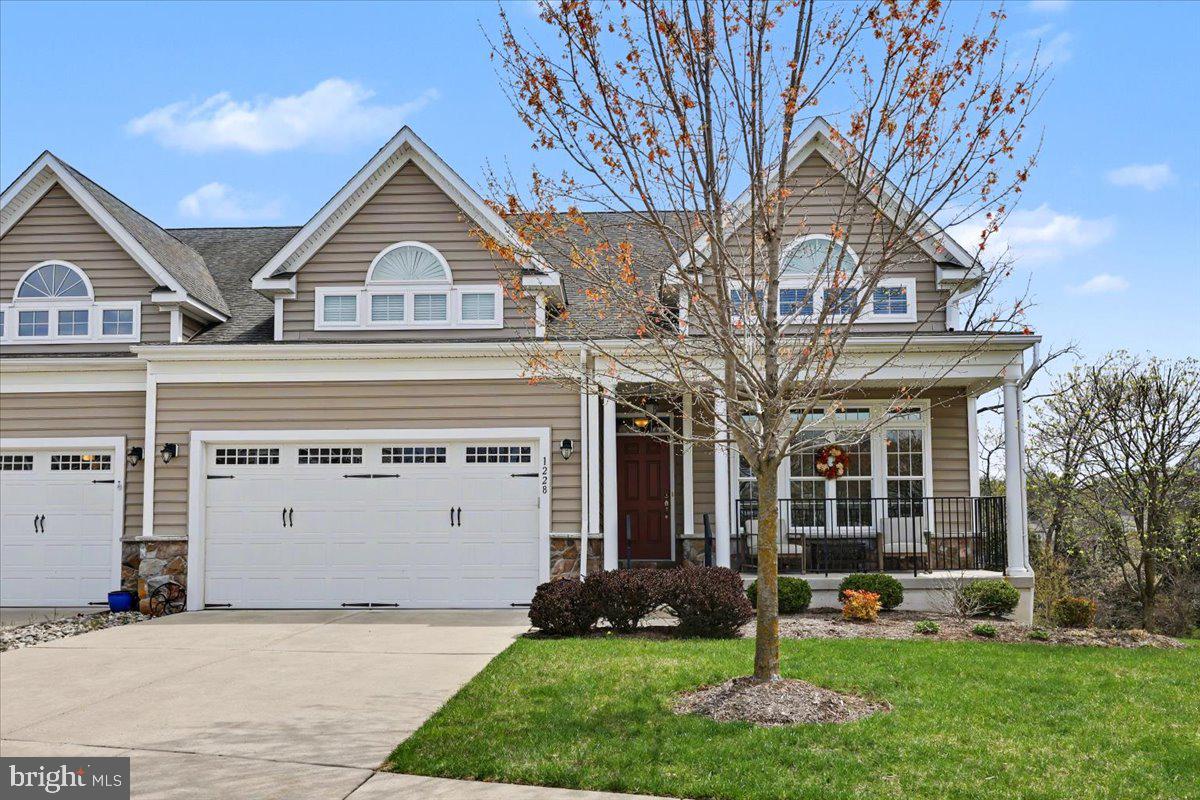 COLDSTREAM CROSSING - Residential