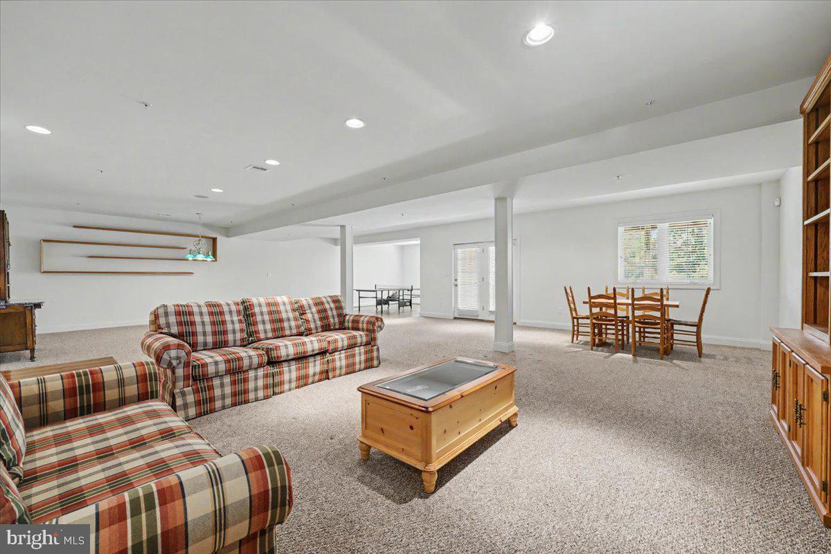 COLDSTREAM CROSSING - Residential