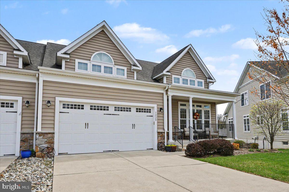 COLDSTREAM CROSSING - Residential