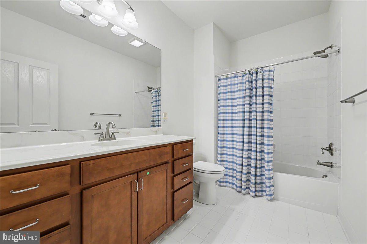 COLDSTREAM CROSSING - Residential