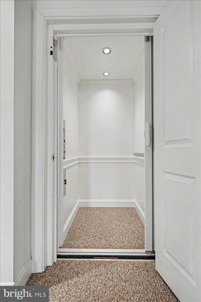 COLDSTREAM CROSSING - Residential