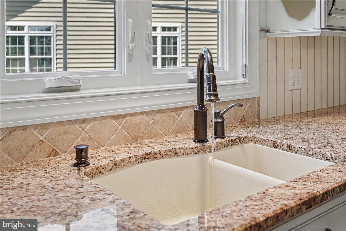 COLDSTREAM CROSSING - Residential