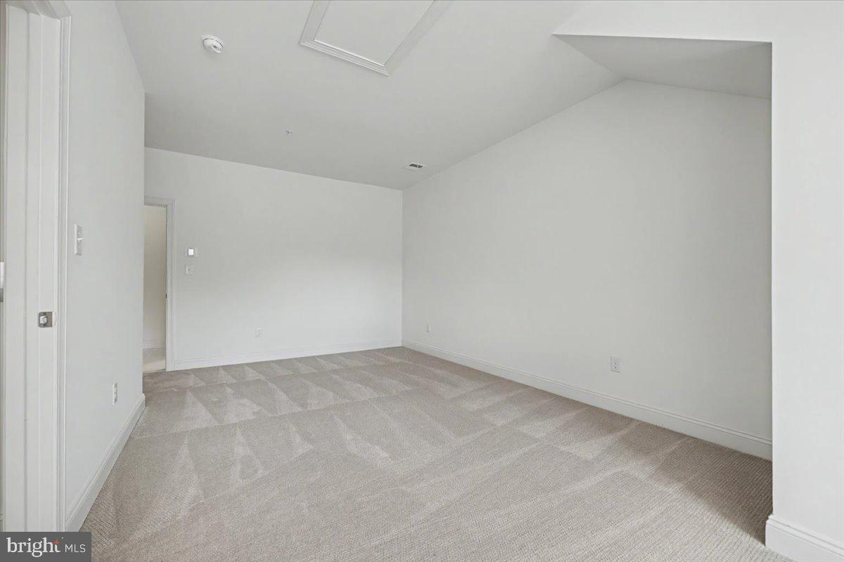 COLDSTREAM CROSSING - Residential